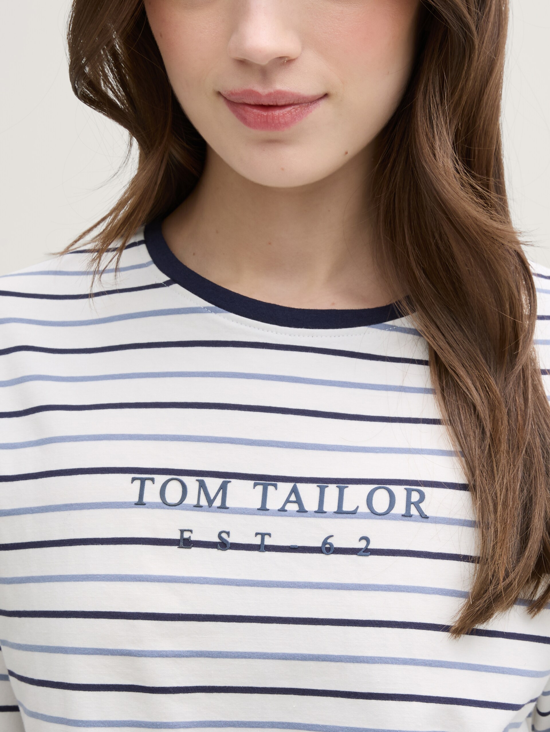 Pyjamaset met gestreept patroon - blue stripe - Detailaanzicht model
