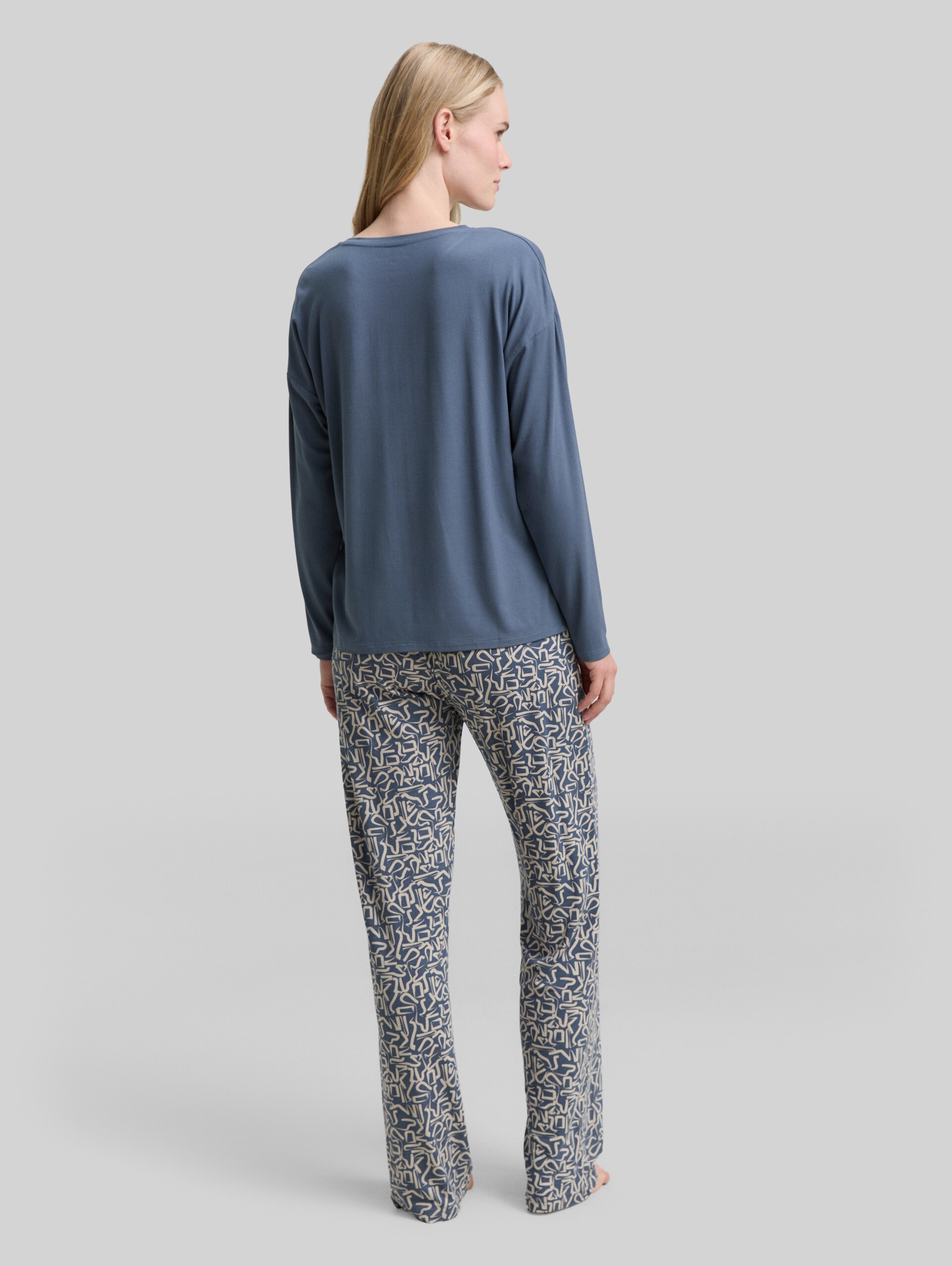 Pyjama set with all-over print - blue-medium-allover - Model-back view