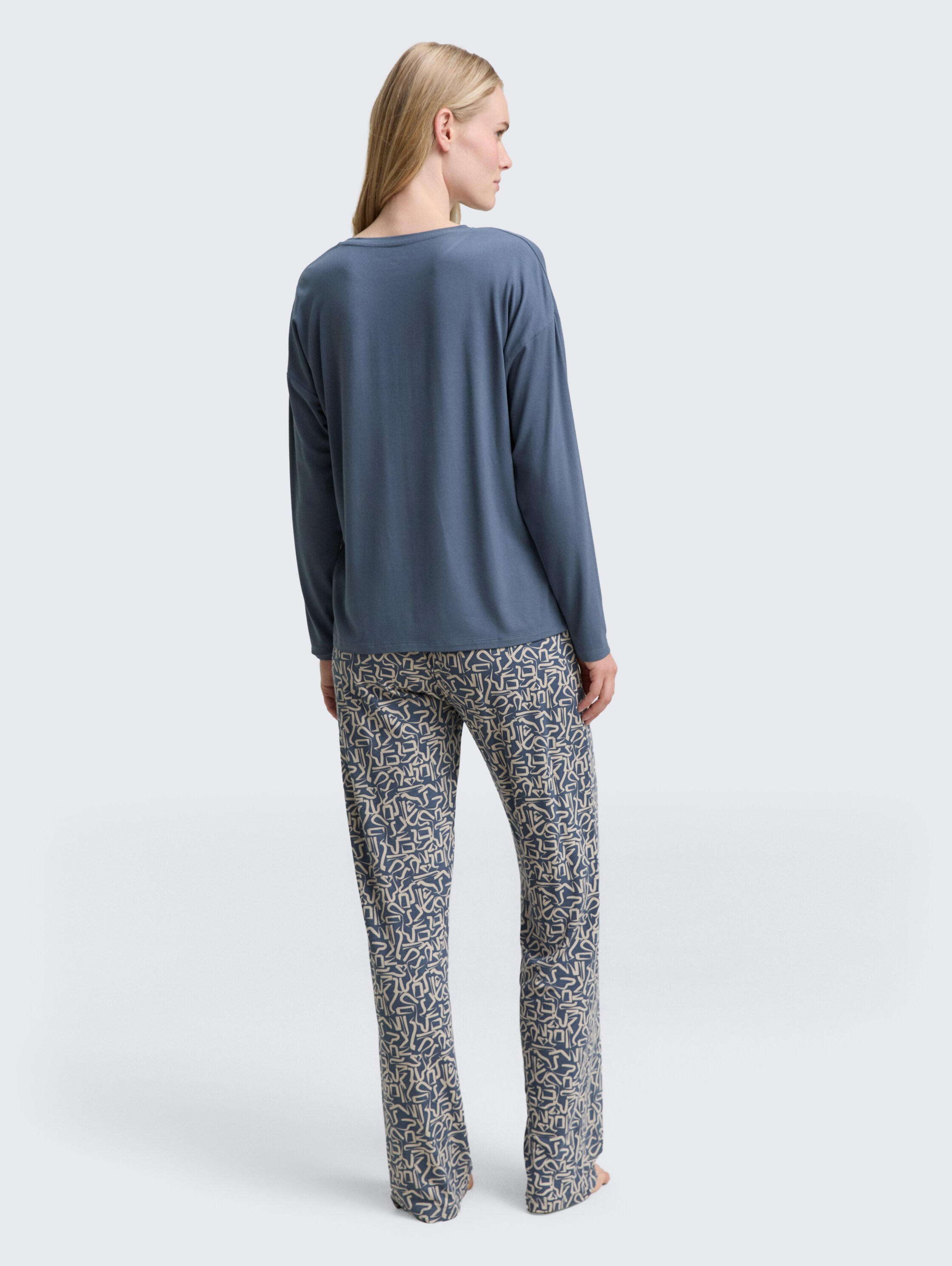 Pyjama set with all-over print - blue-medium-allover - Model-back view