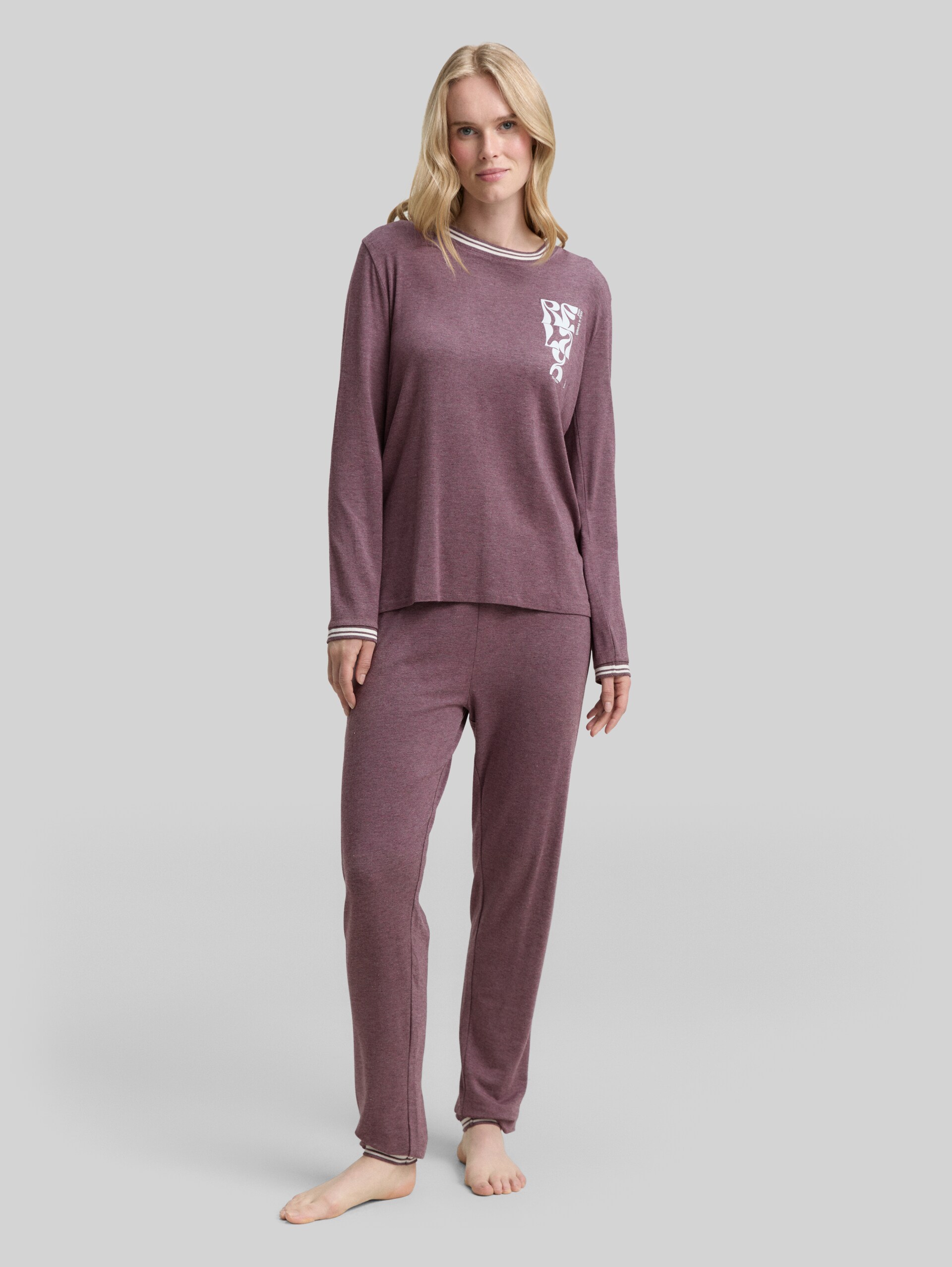 Pyjama set in melange look - purple-medium-melange - Model front view