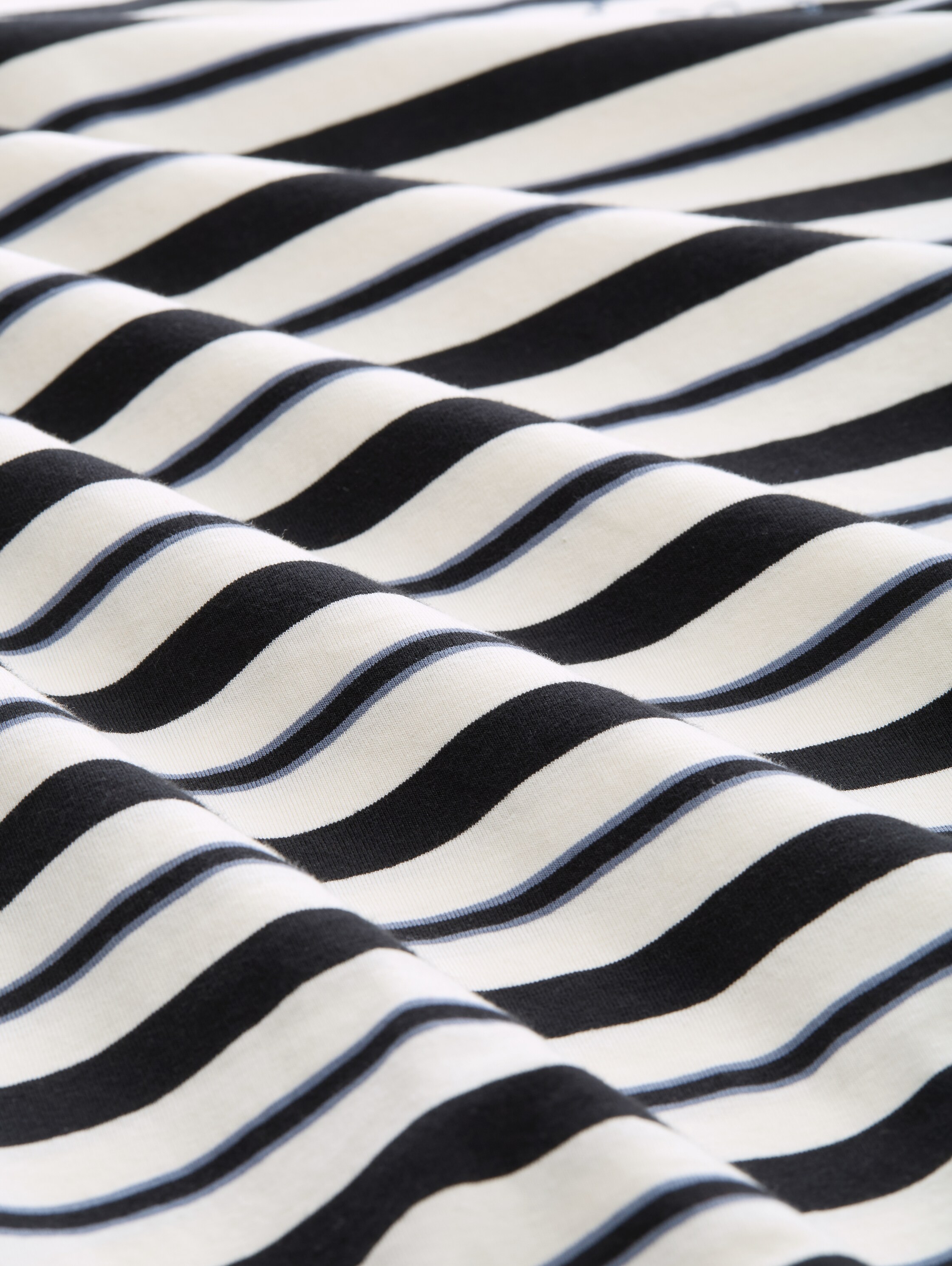 Pyjama-Set mit Streifenmuster - grey-dark-horizontal stripe - Material-Ansicht