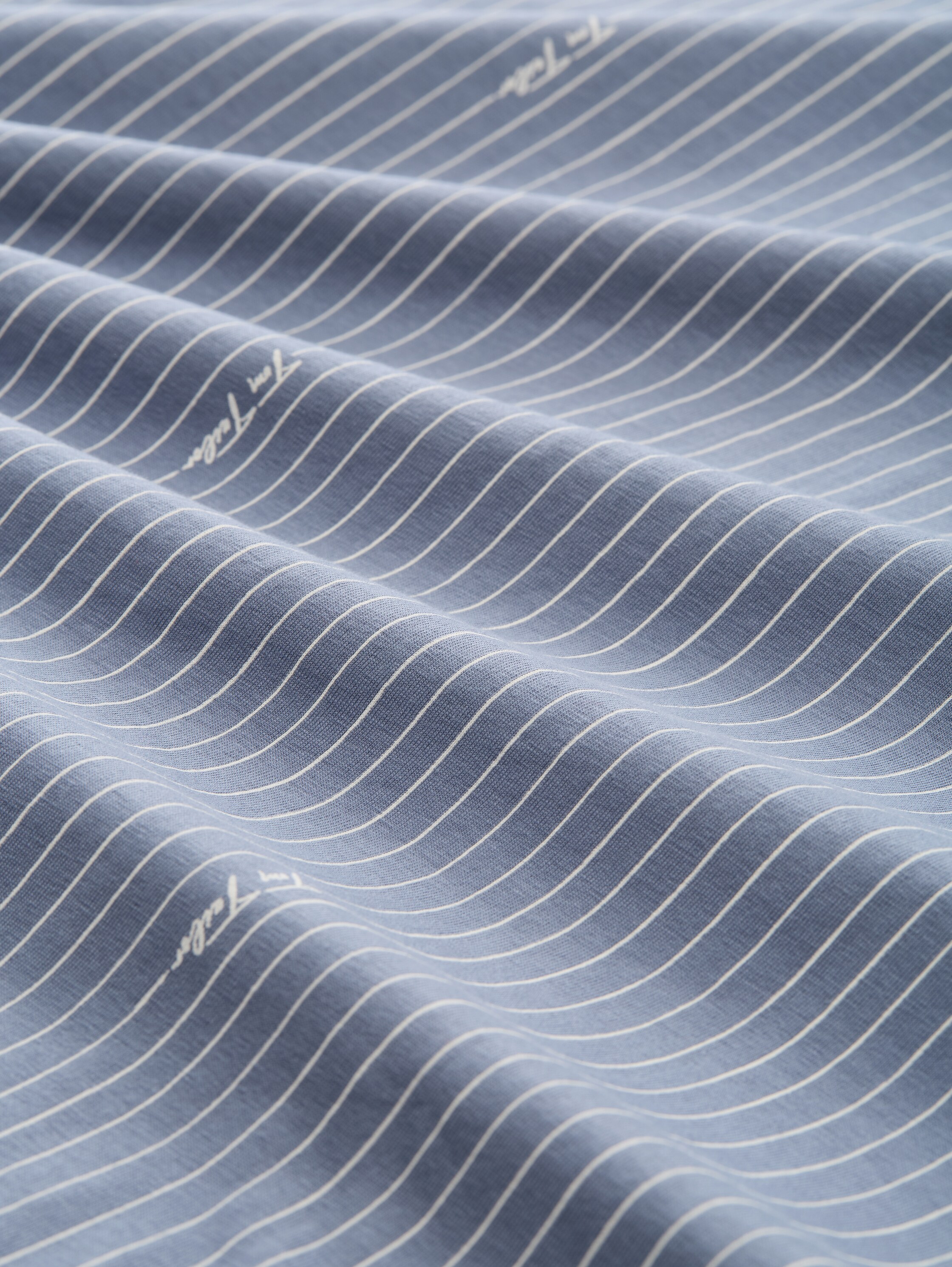 Gestreiftes Nachthemd - blue-medium-vertical stripe - Material-Ansicht