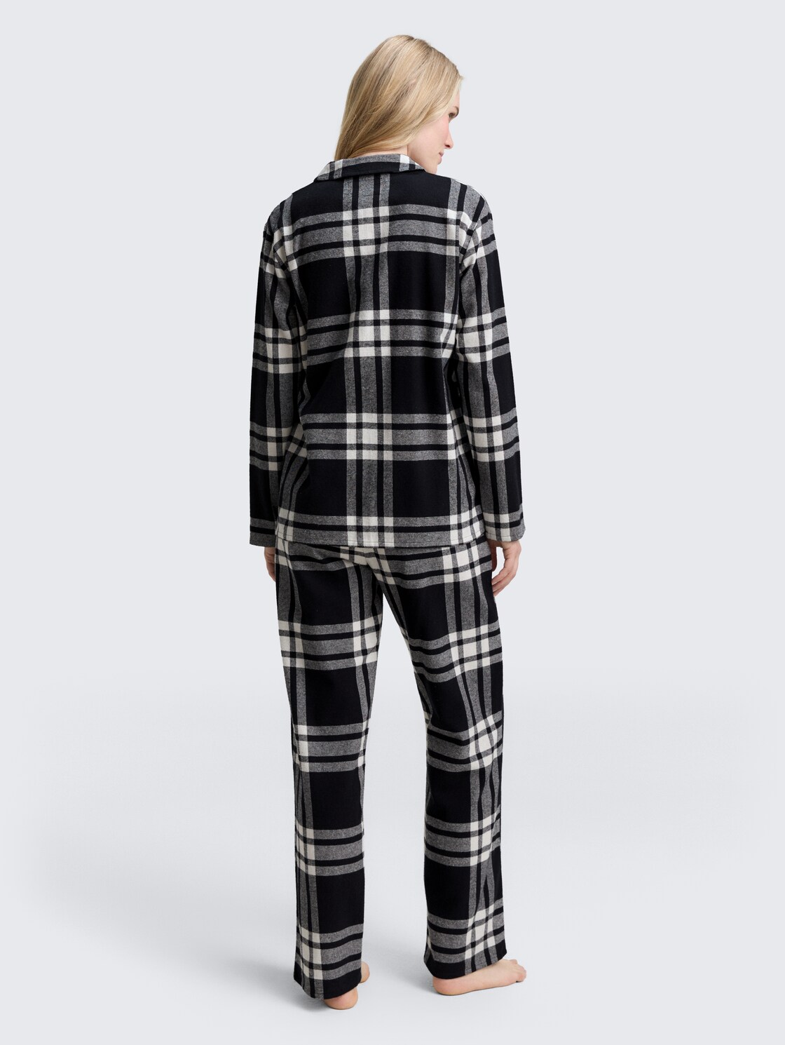 Pyjama-Set mit Karomuster - grey-dark-check - Model-Rückansicht