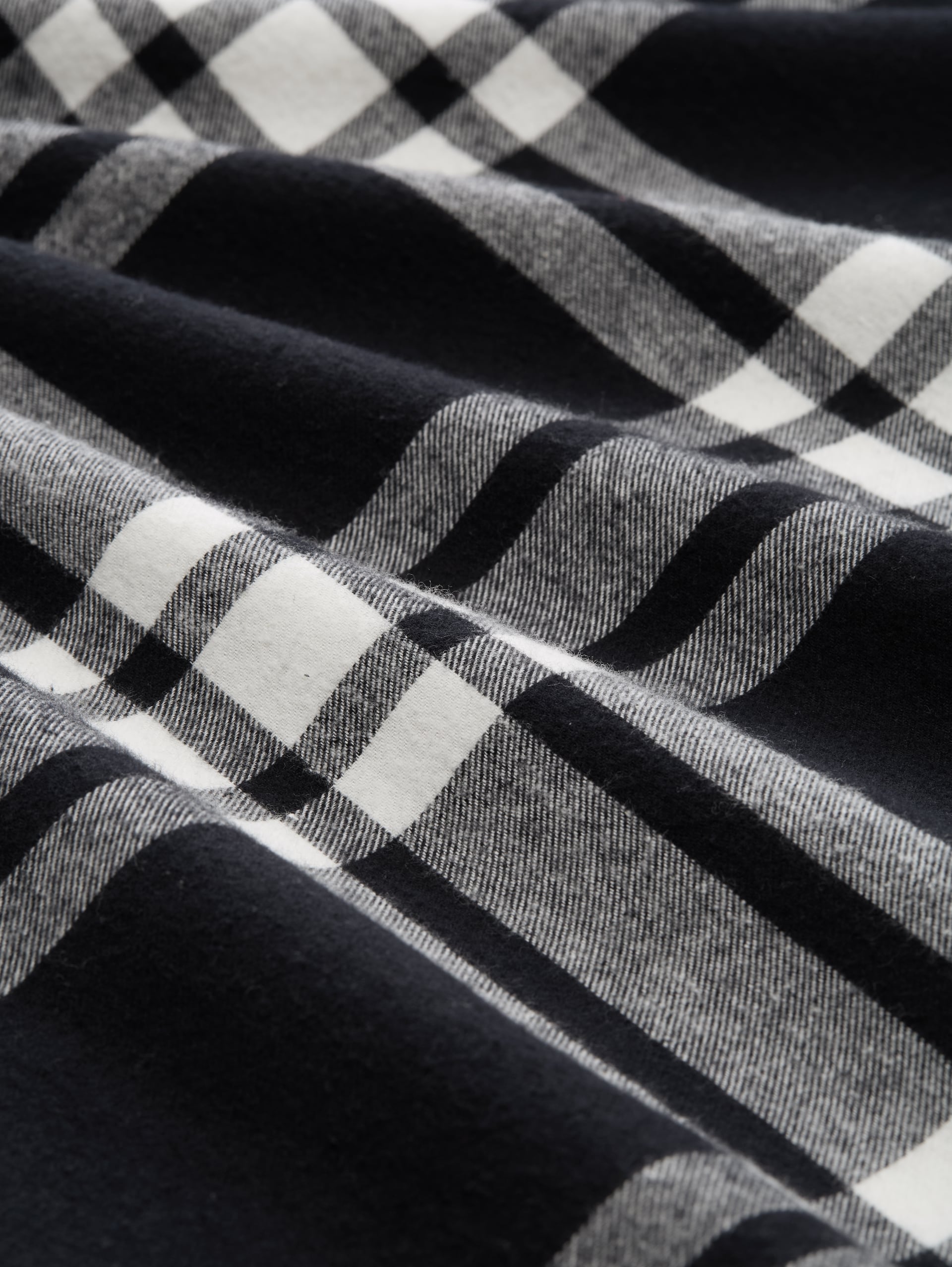 Pyjama-Set mit Karomuster - grey-dark-check - Material-Ansicht