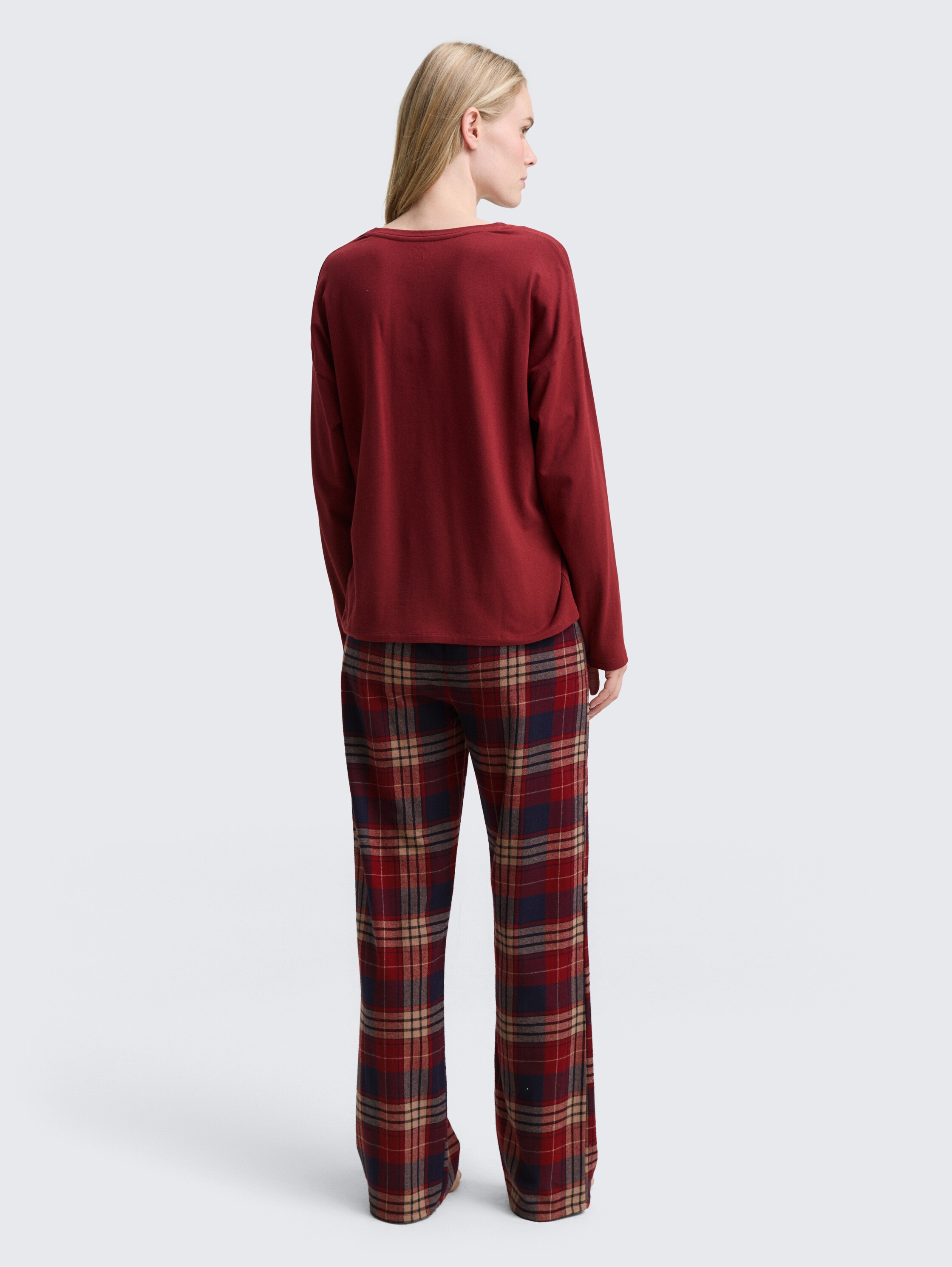 Pyjamaset met ruitjespatroon - red-medium-check - Model-achteraanzicht