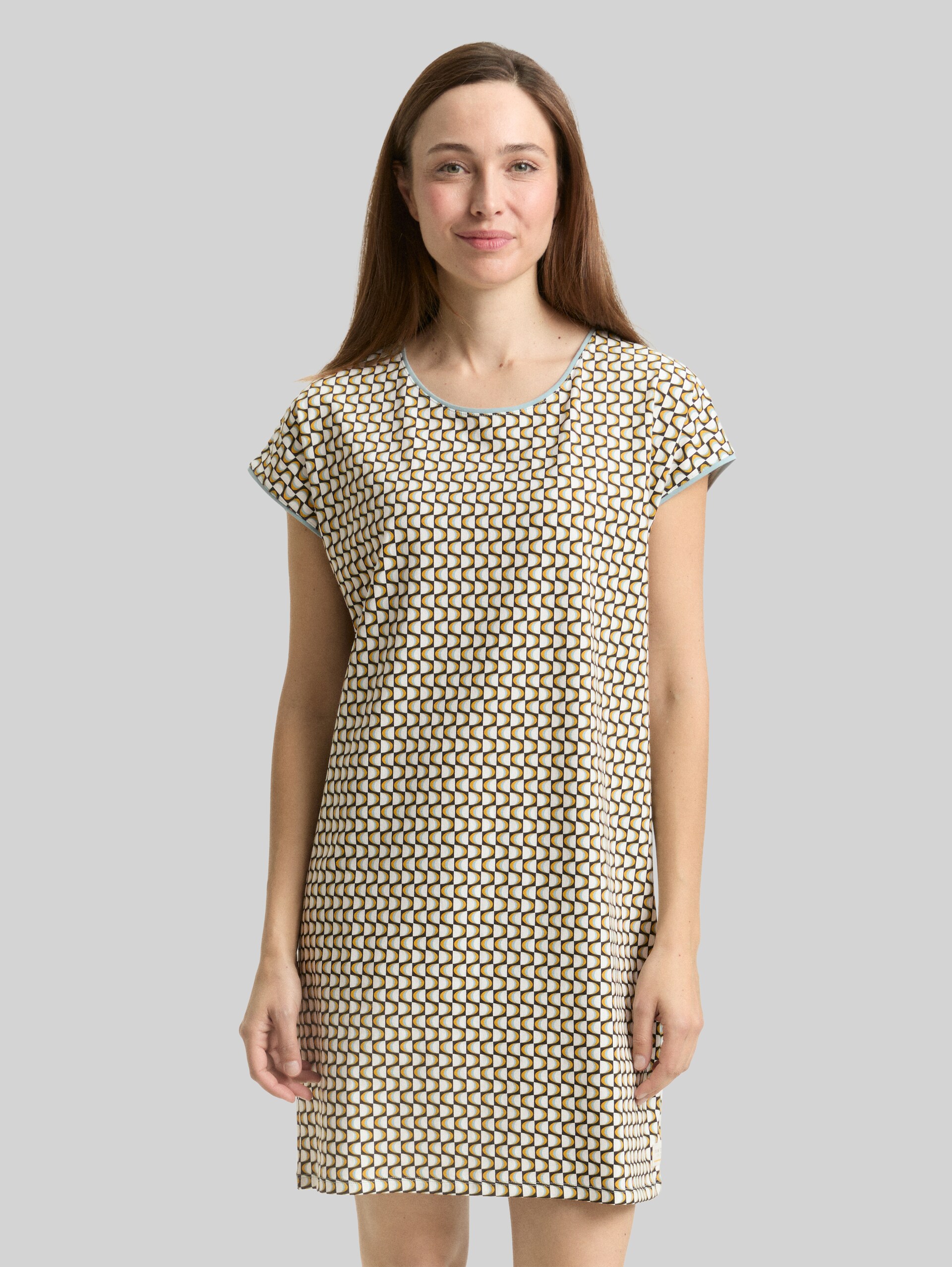 Nachthemd mit Muster - schwarz-mittel-Allover - Model-Vorderansicht