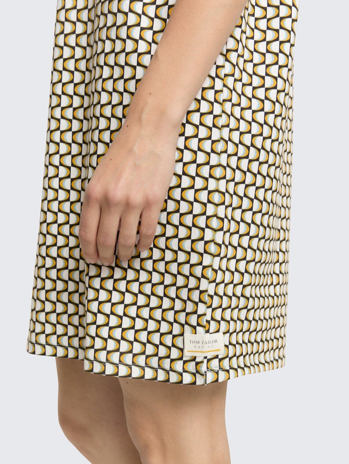 Nachthemd mit Muster - schwarz-mittel-Allover - Detail-Model-Ansicht