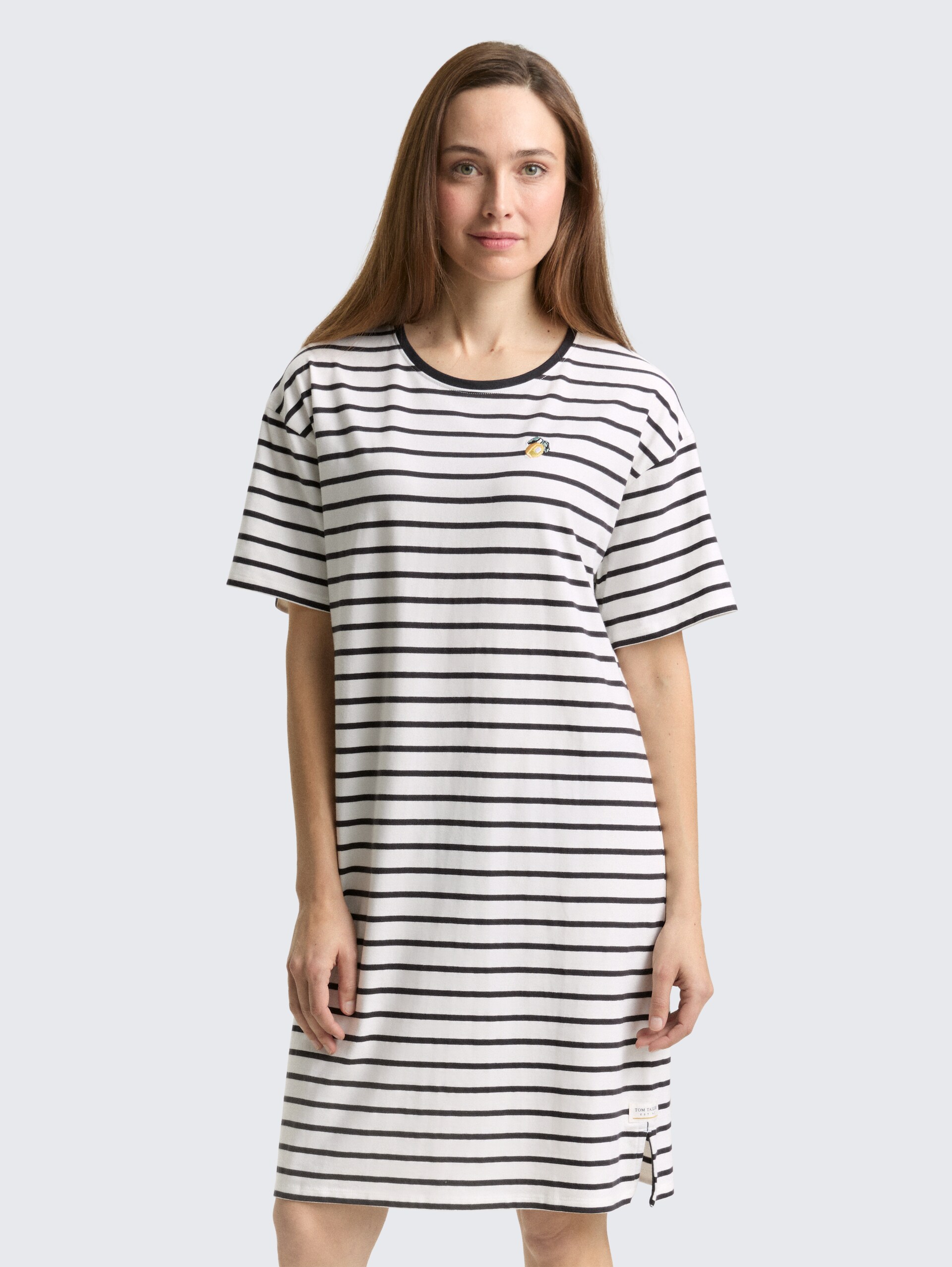 Nachthemd met streepjesmotief - white-medium-horizontal stripe - Model vooraanzicht