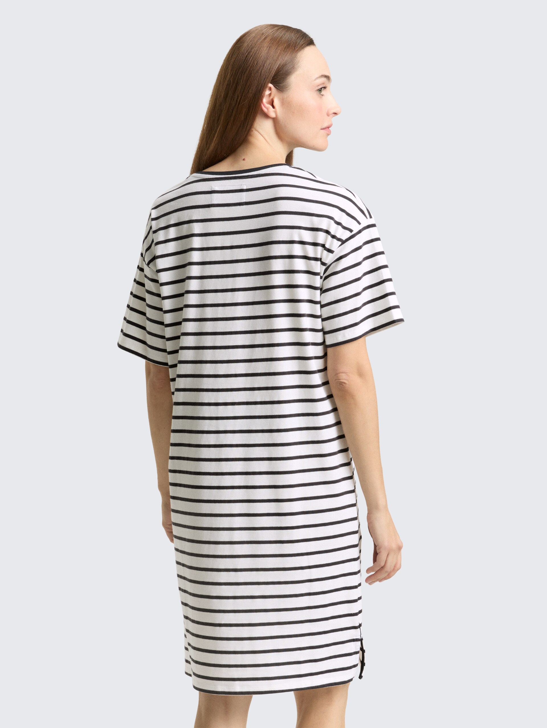 Nachthemd met streepjesmotief - white-medium-horizontal stripe - Model-achteraanzicht