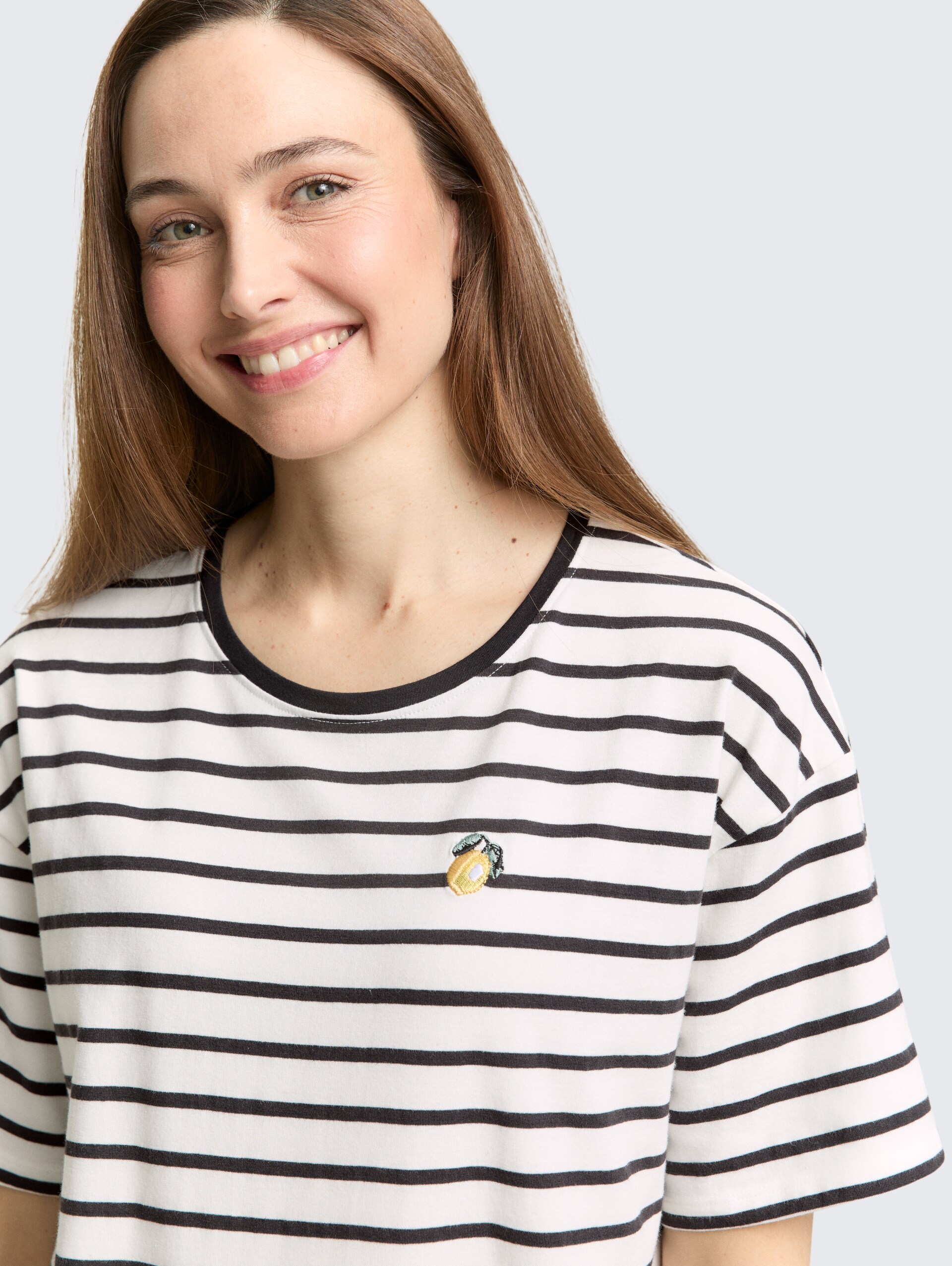 Nachthemd met streepjesmotief - white-medium-horizontal stripe - Detailaanzicht model