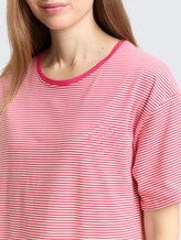 Nachthemd mit Streifenmuster - red-medium-horizontal stripe - Detail-Model-Ansicht