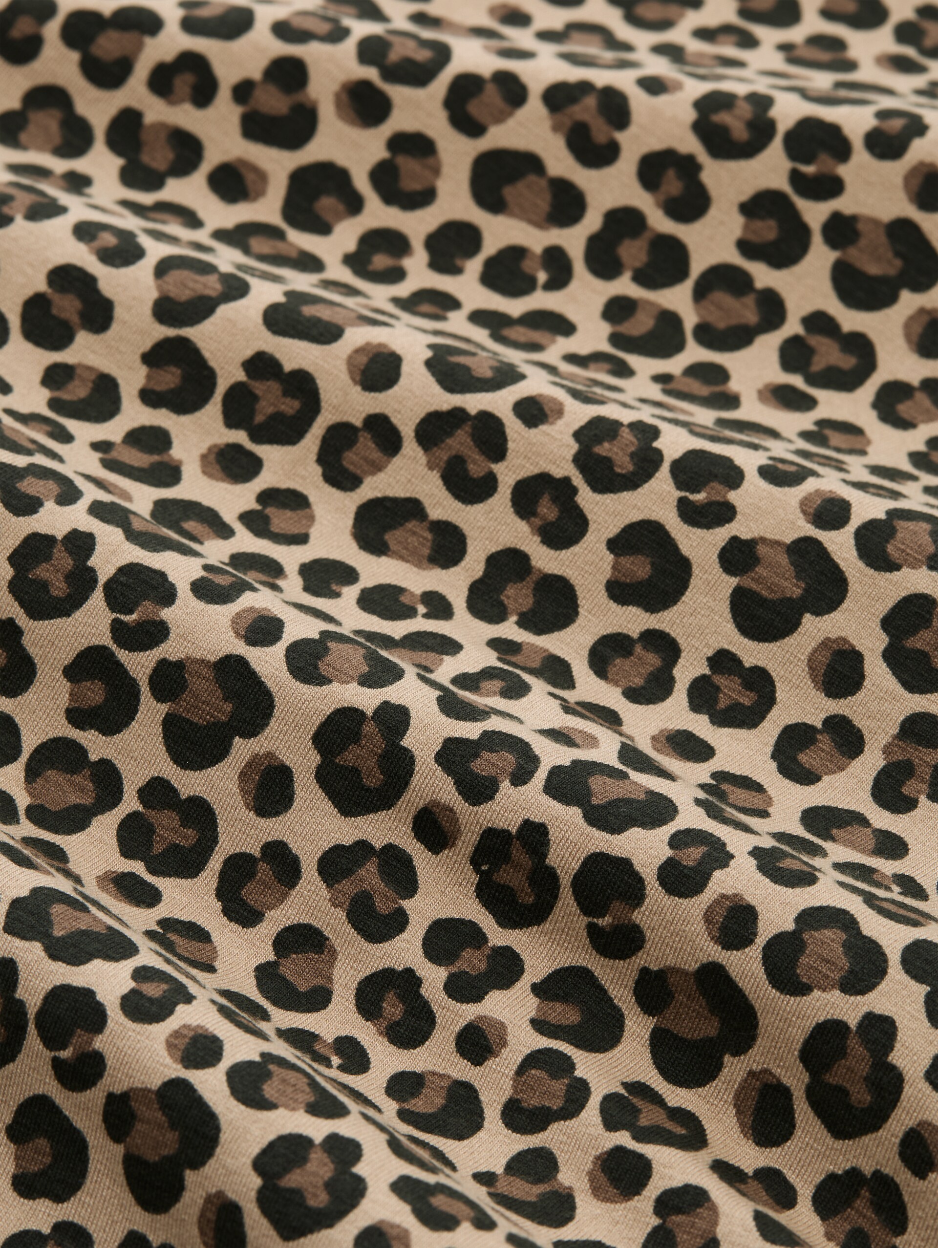 Pyjama-Set mit Leo-Print - braun-mittel-Allover - Material-Ansicht