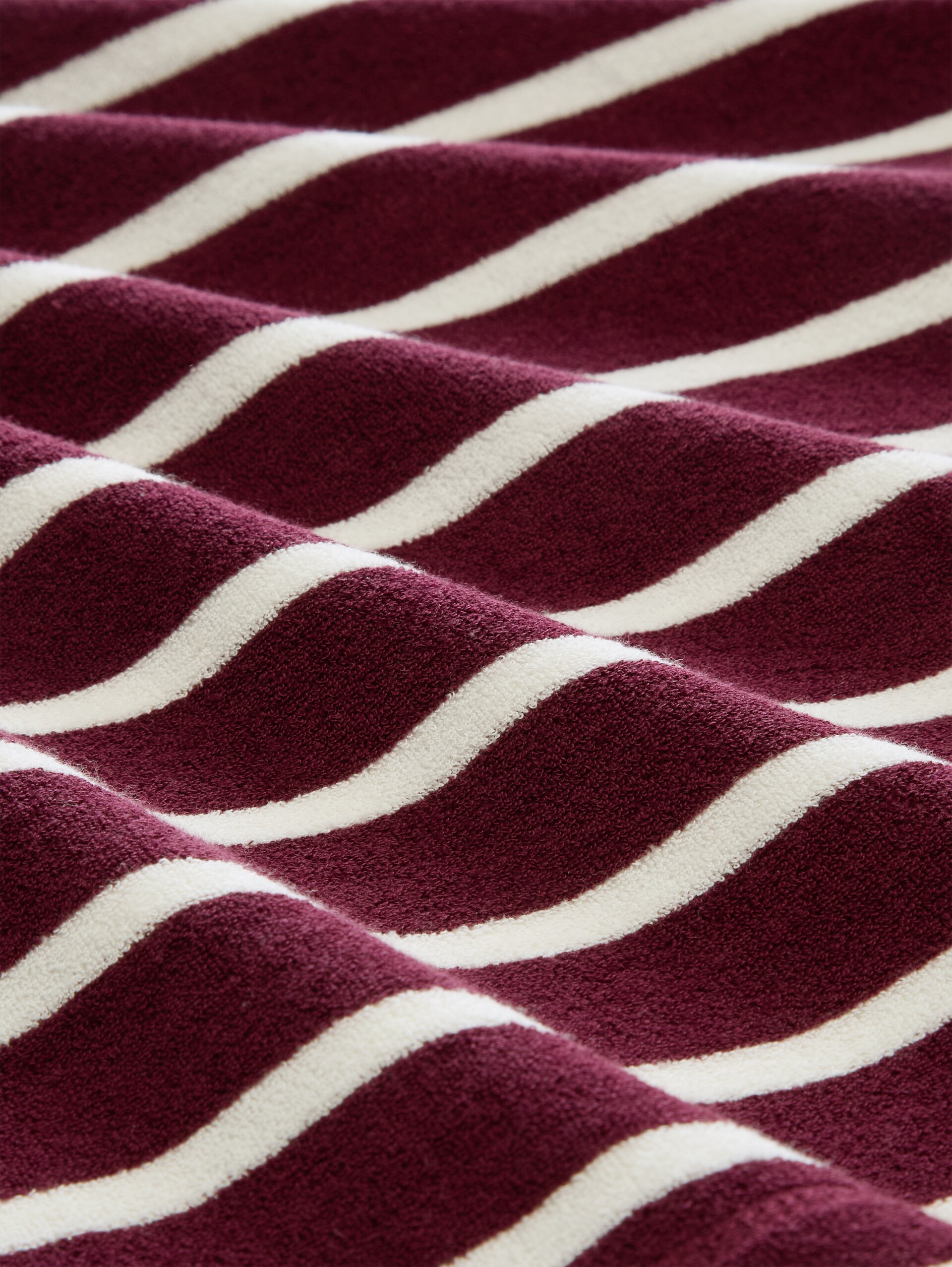 Pyjamaset van badstof - red stripes - Materiaalweergave