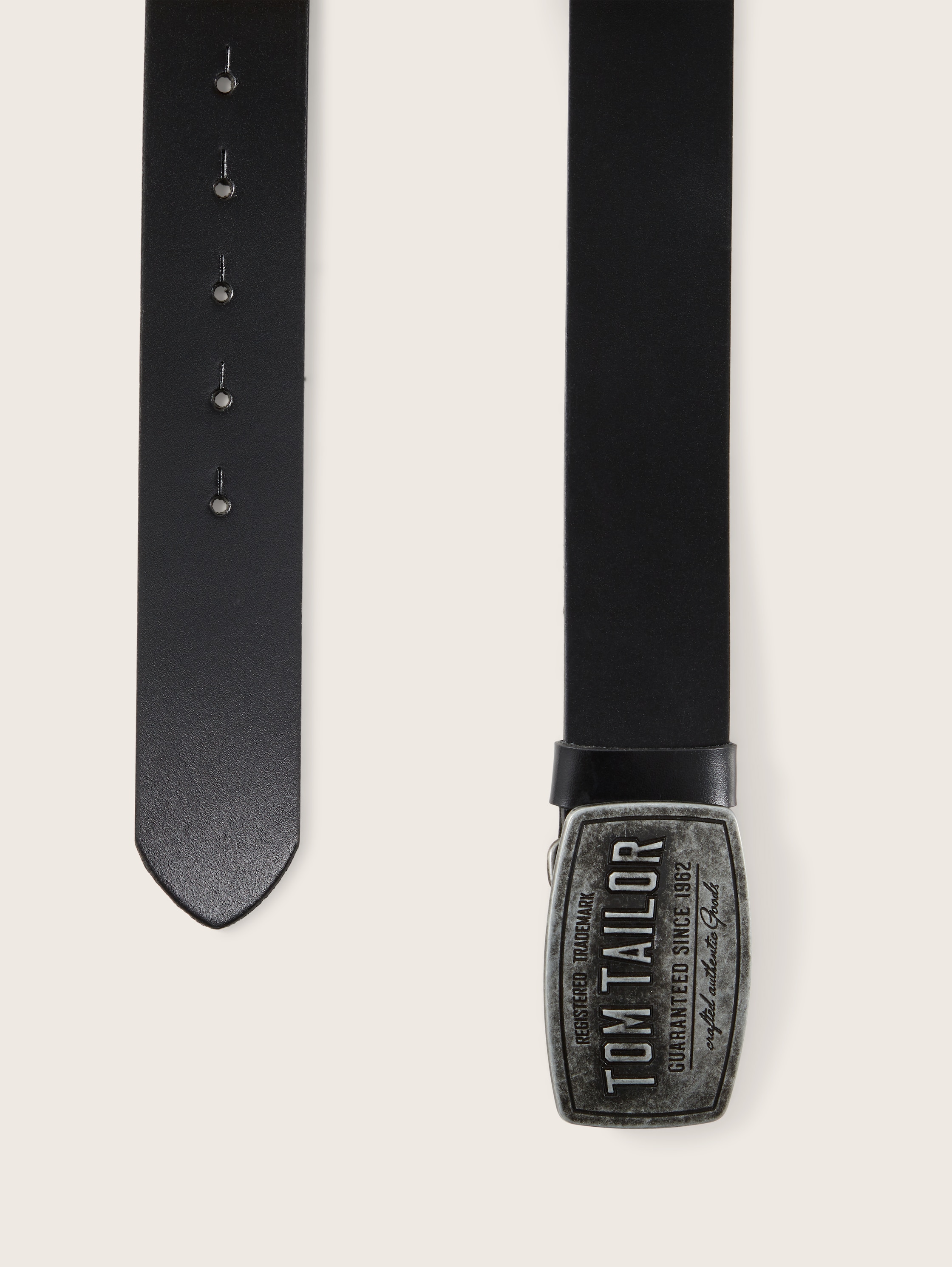 Ledergürtel mit geprägter Schnalle - black uni - Produkt-Ansicht von oben 