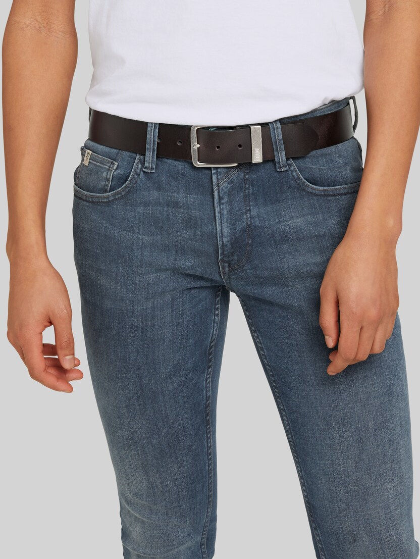 TTJOE Ledergürtel mit eckiger Dornschließe von Denim Male, brown uni