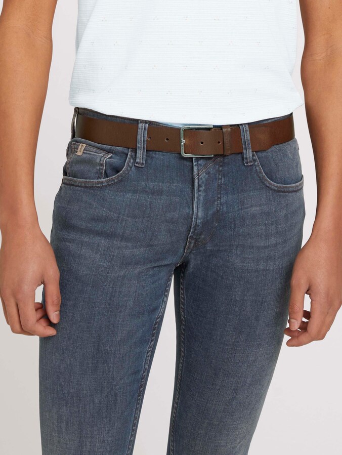 TTDUSTIN Ledergürtel mit rechteckiger Dornschließe von Denim Male, light brown uni