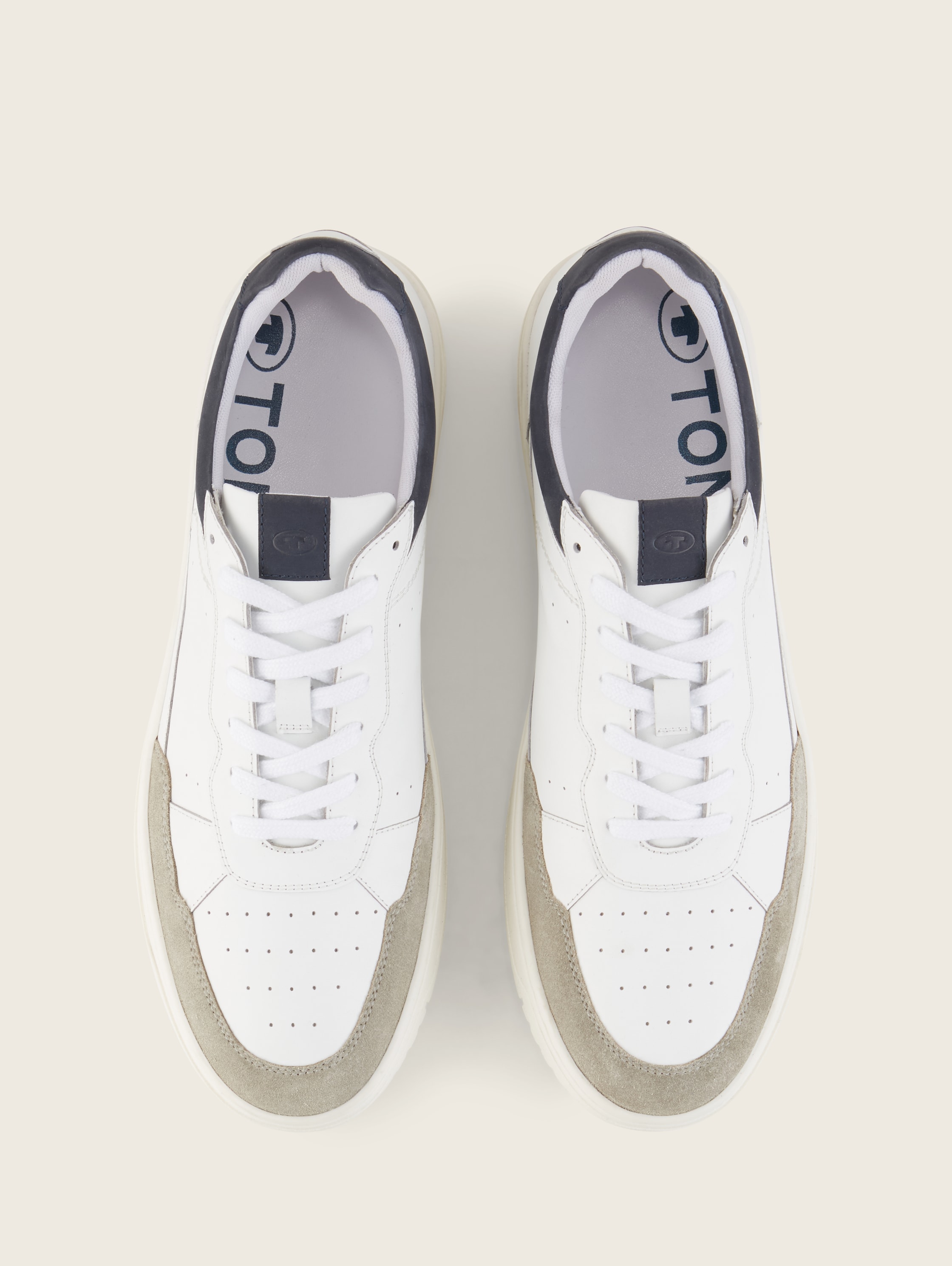 Sneaker aus Leder - whitenavy -