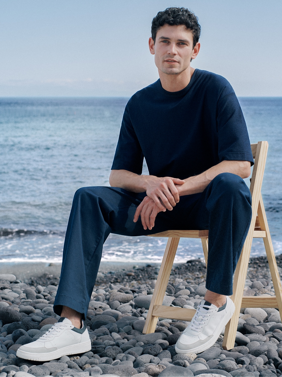 Sneaker aus Leder - whitenavy -