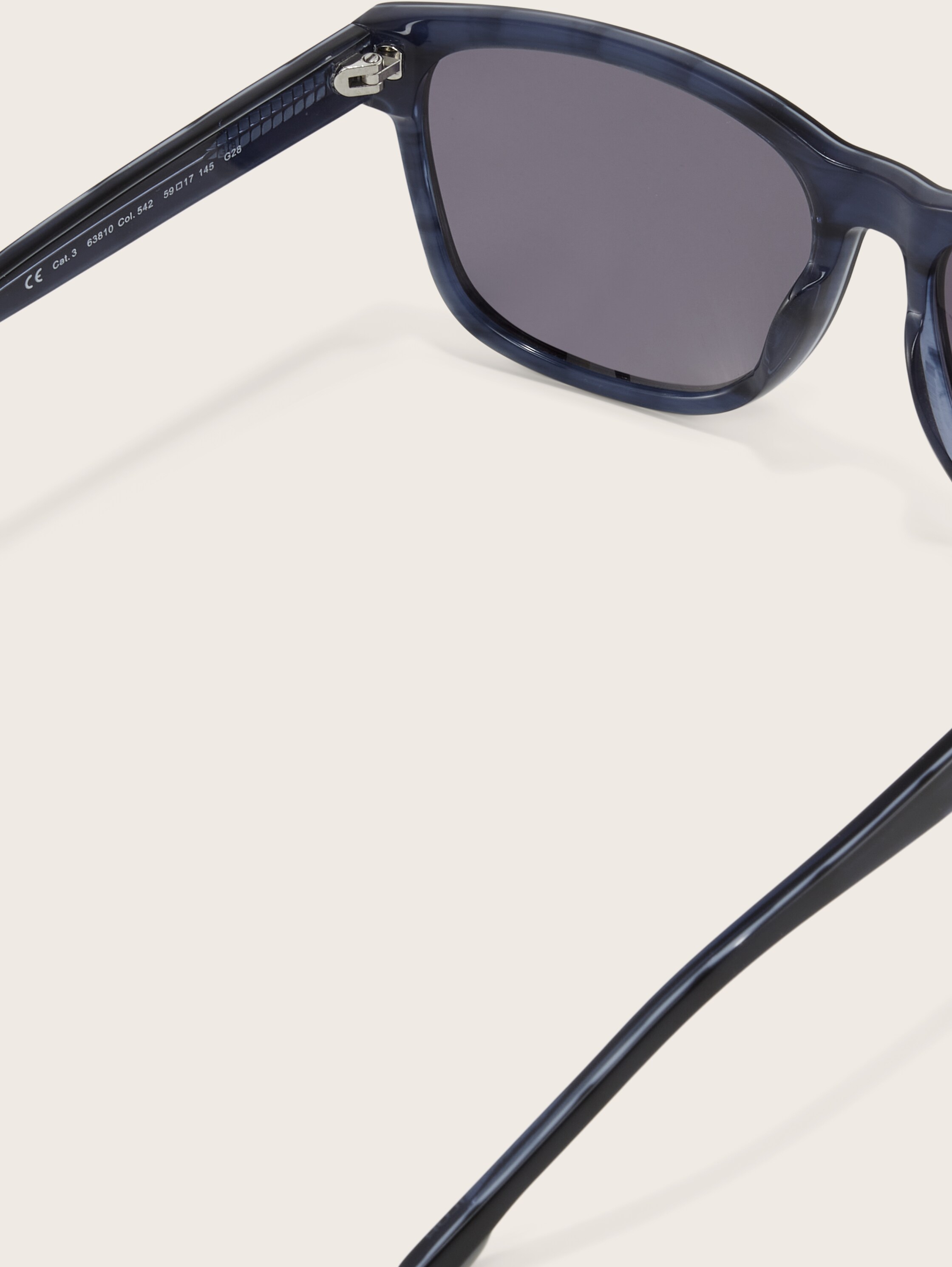 Rechteckige Sonnenbrille mit schmalem Rahmen - 5