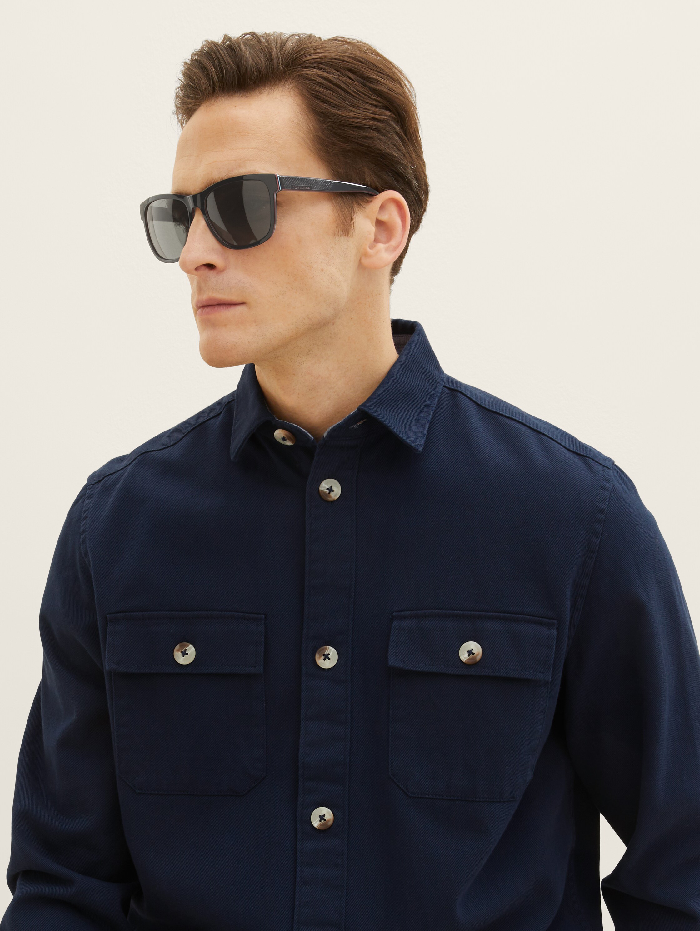 Rechteckige Sonnenbrille mit schmalem Rahmen - 1
