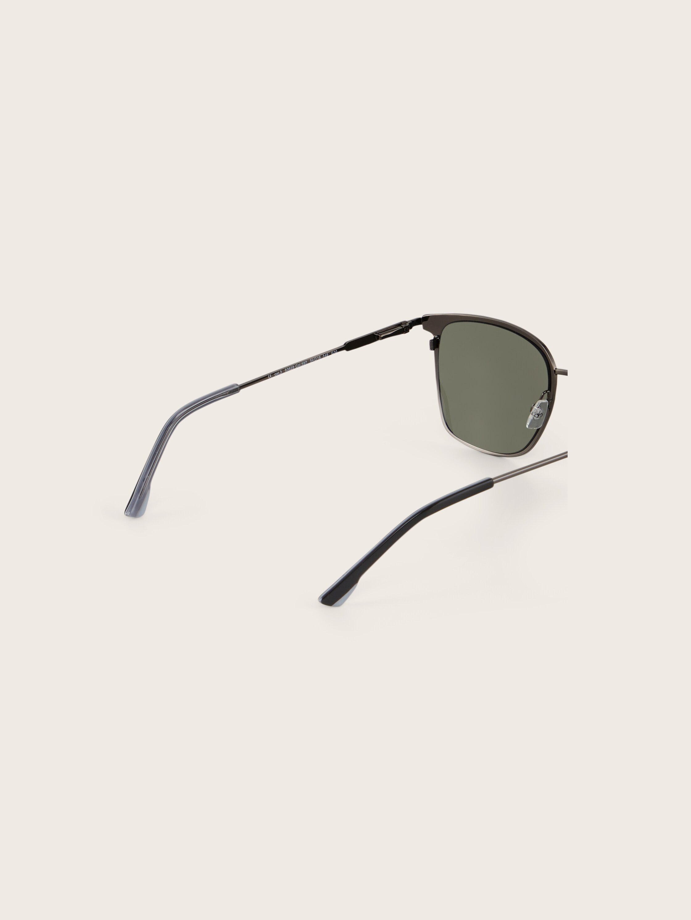 Pillow-Sonnenbrille mit leicht eckigen Gläsern - 5