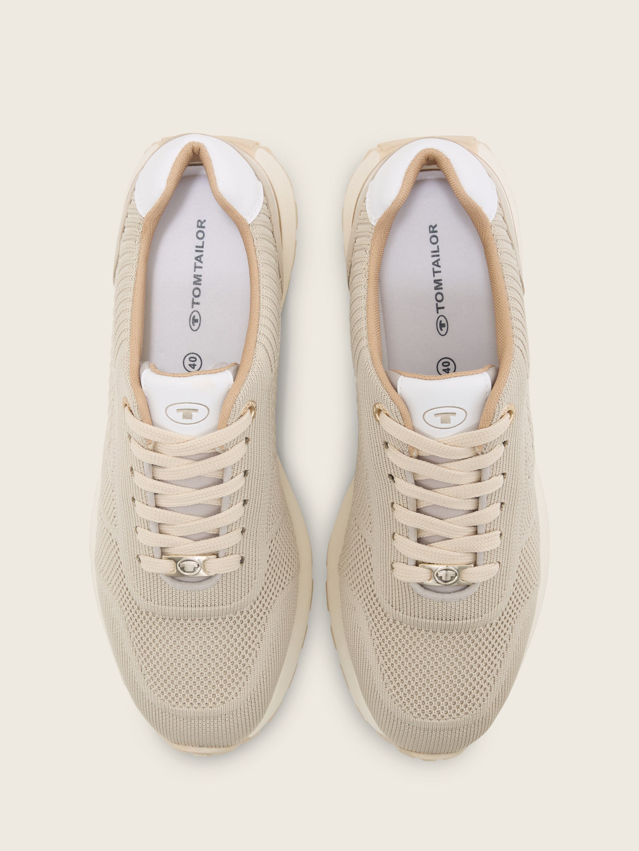 Basic Sneaker - 5