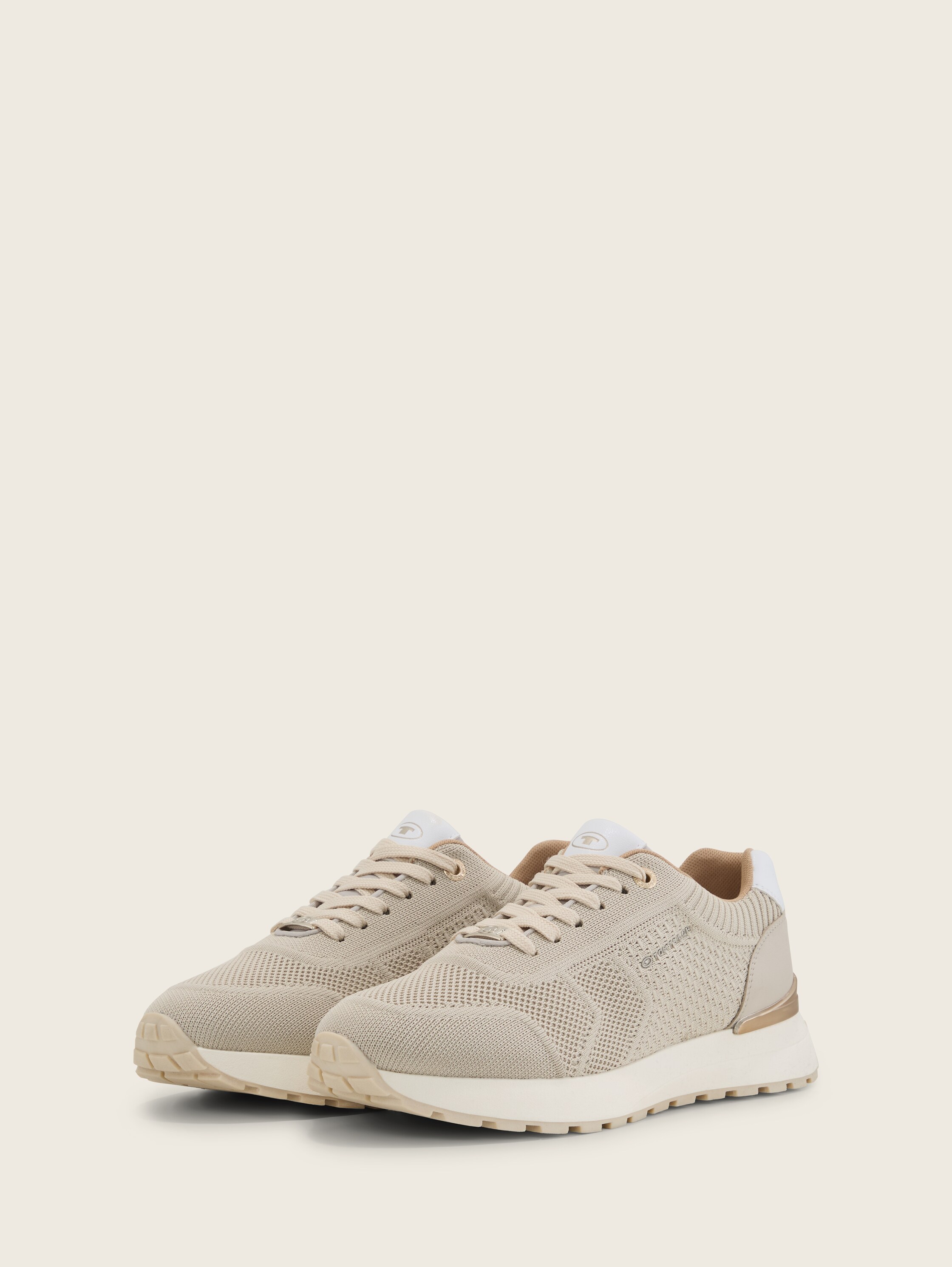 Basic Sneaker - 2