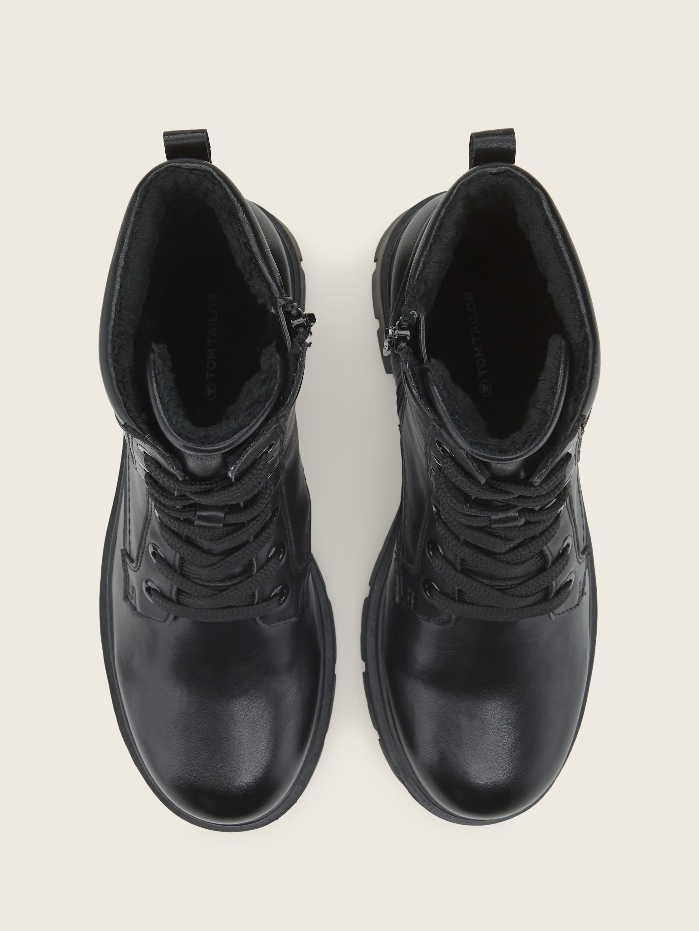 Gefütterte Stiefel mit Block-Absatz - black - Produkt-Ansicht von oben 