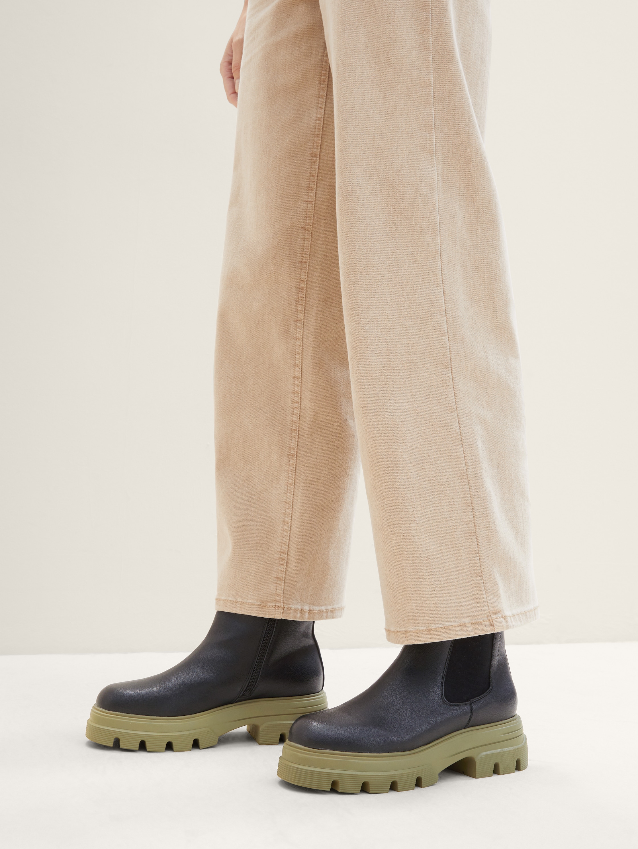 Stiefeletten mit Block-Absatz - black-green