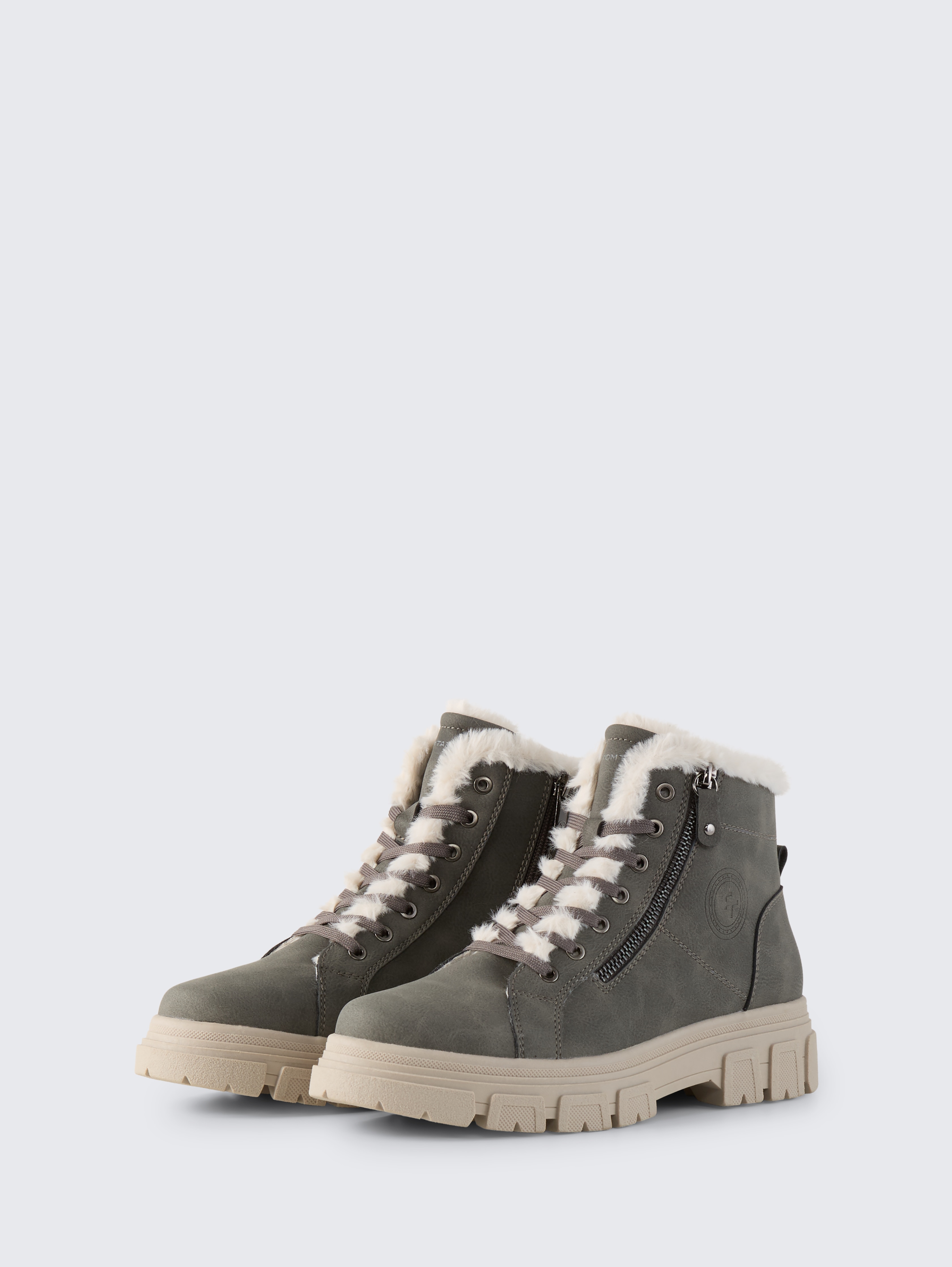 Gefütterte Stiefel mit Fellimitat von Women, coal