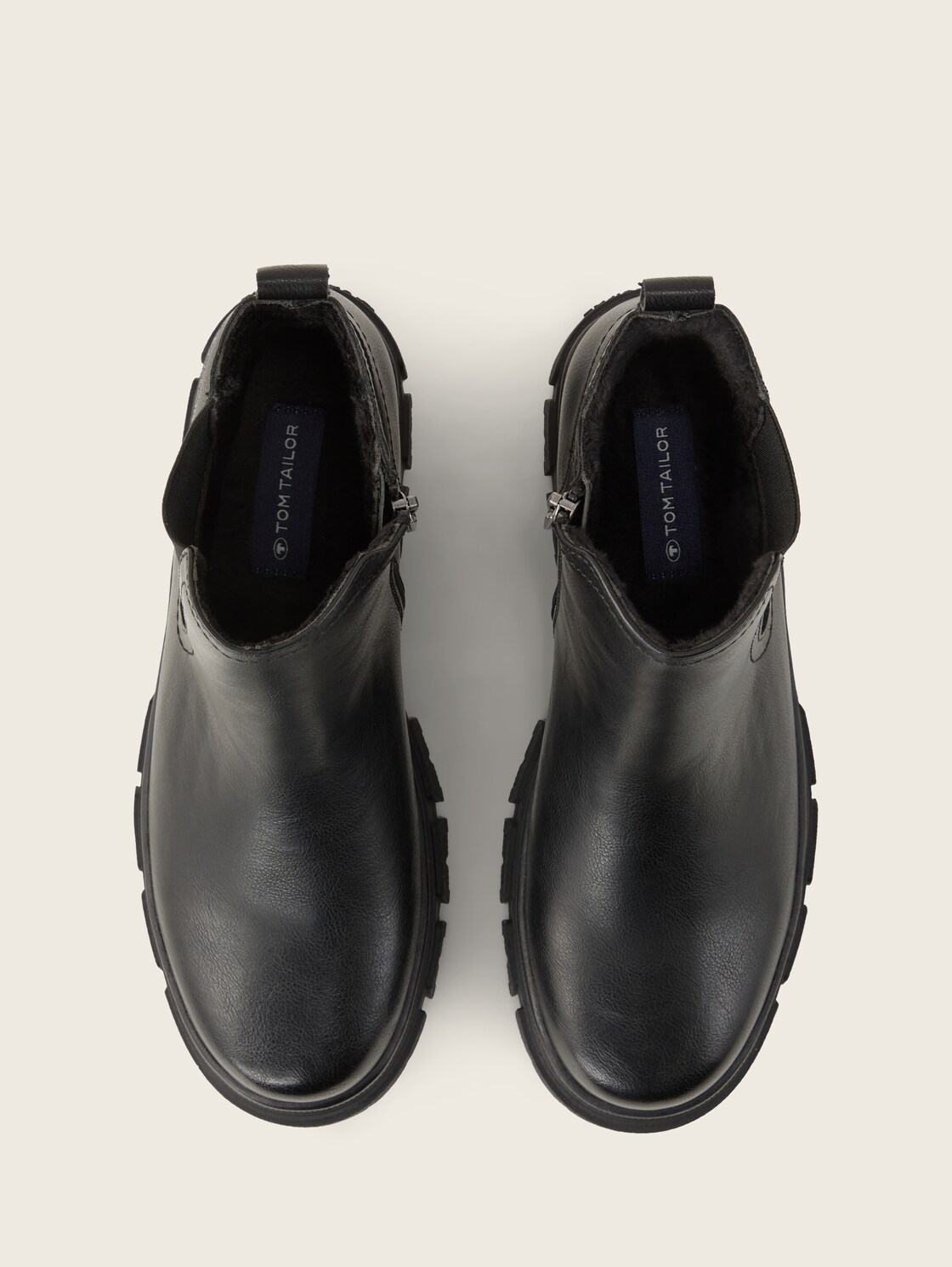 Gefütterte Stiefeletten mit Gummieinsatz - black - Produkt-Ansicht von oben 