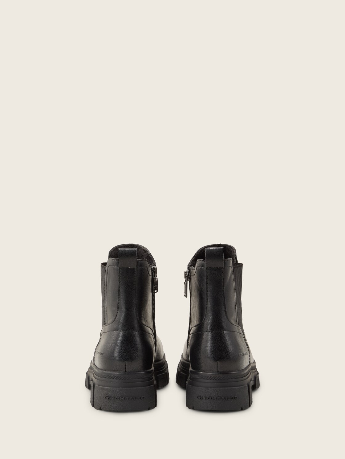 Gefütterte Stiefeletten mit Gummieinsatz - black - Produkt-Rückansicht