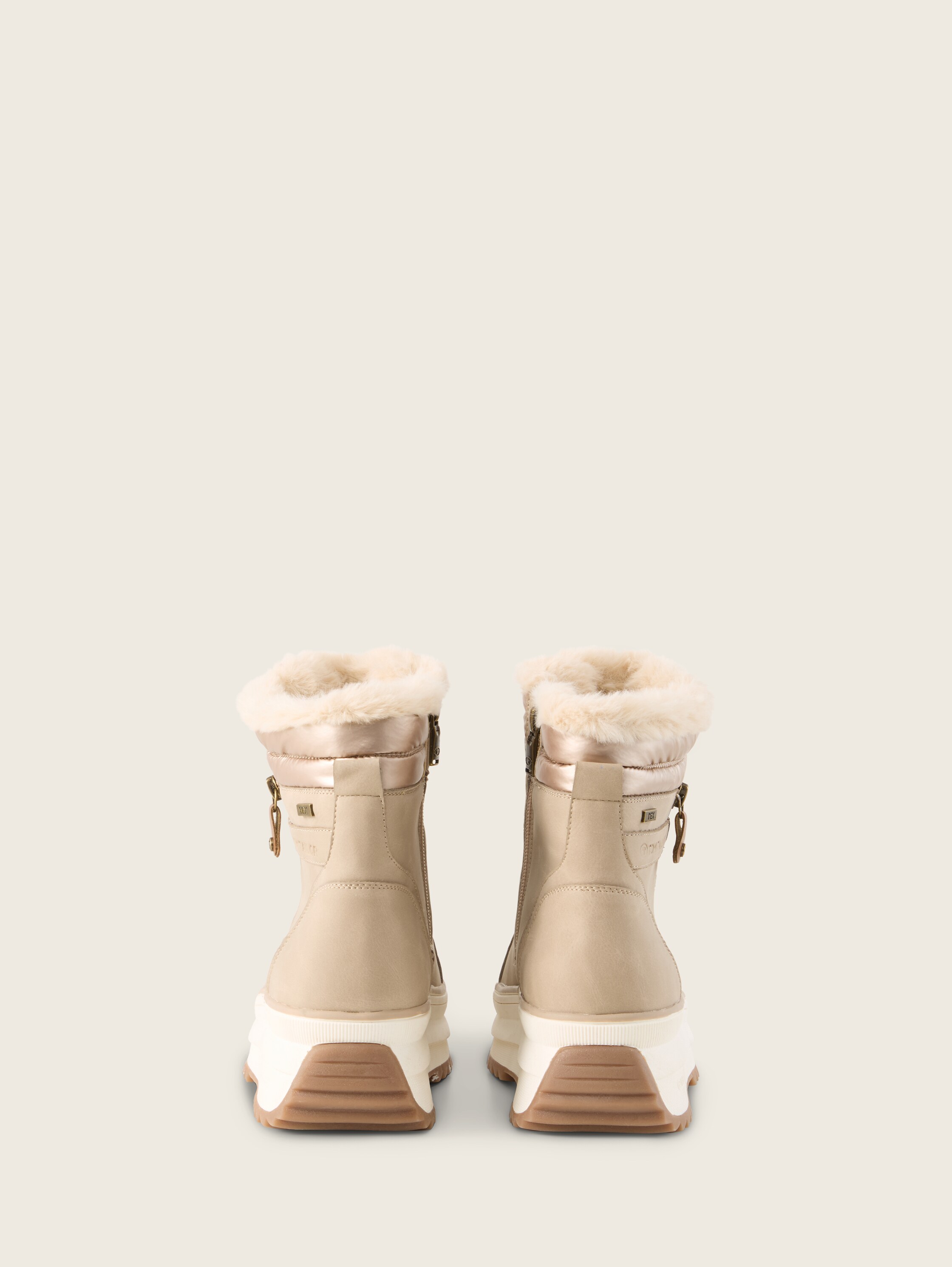 Gefütterte Stiefeletten mit Plateau-Absatz - 2