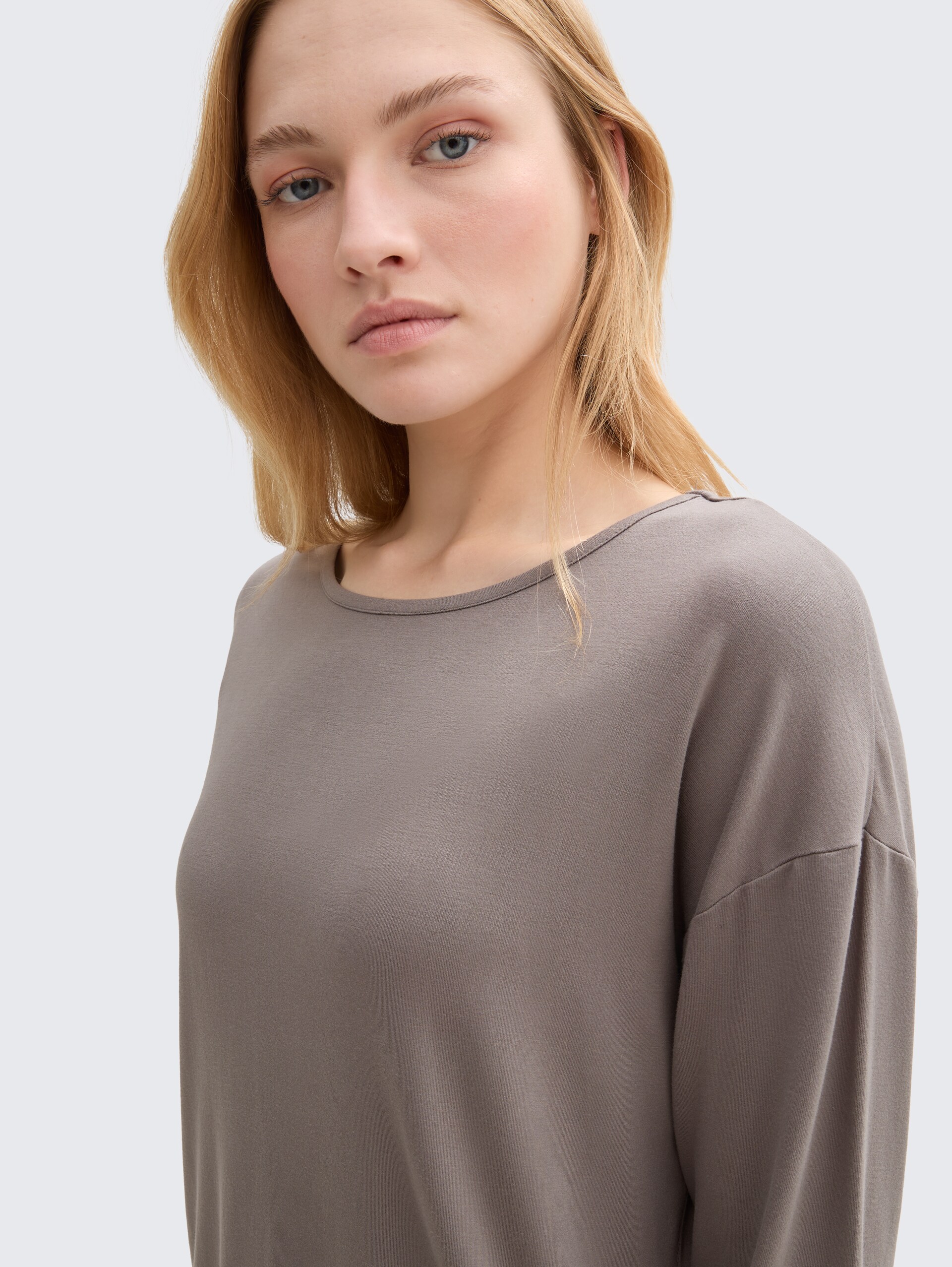 Loungewear Langarmshirt - grey-medium-solid - Detail-Model-Ansicht
