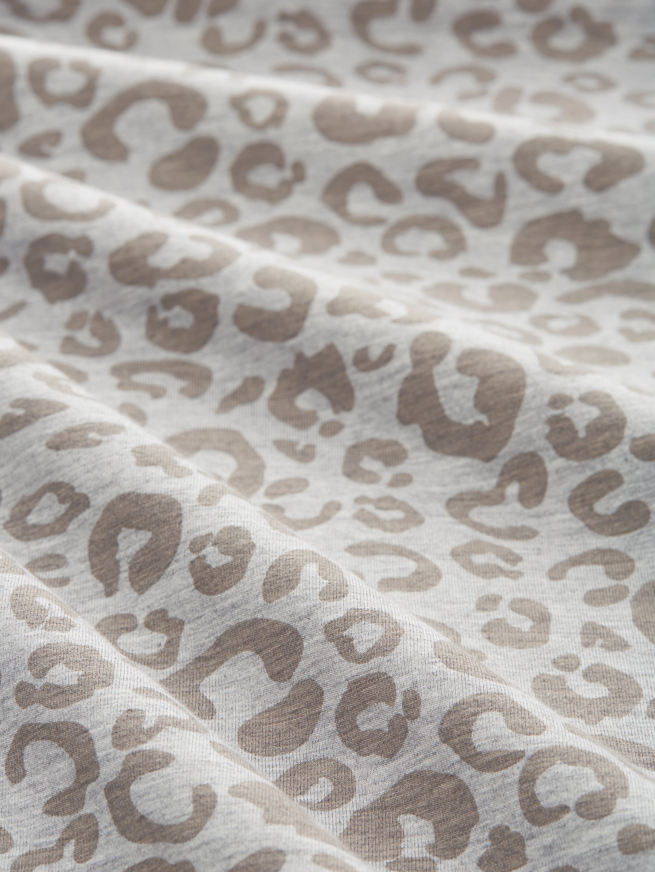 Pyjama-Hose mit Leo-Print - greymediumallover - Material-Ansicht