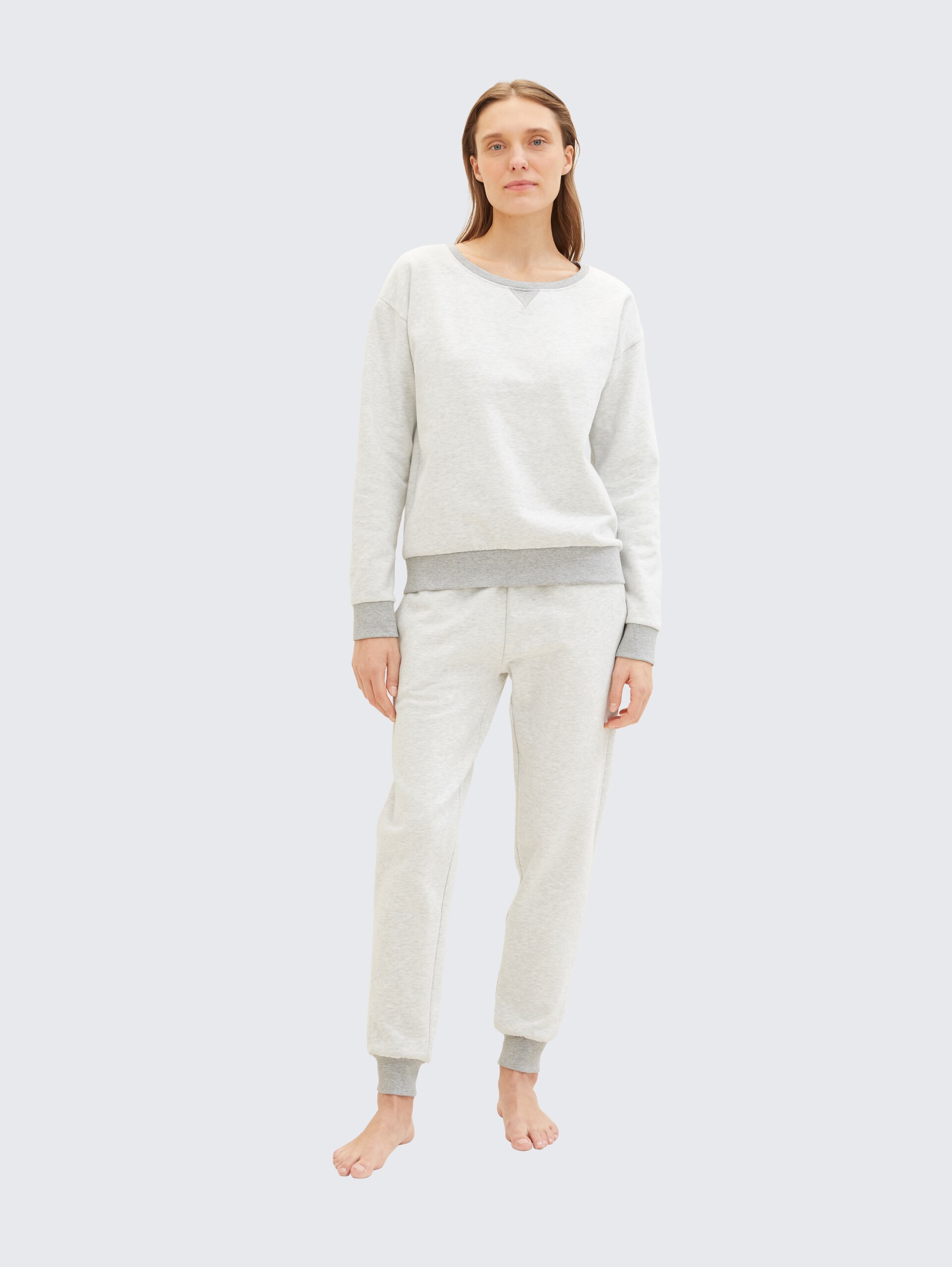 Loungewear Sweat-Hose in Melange Optik - weiß-mittel-melange - Model-Vorderansicht