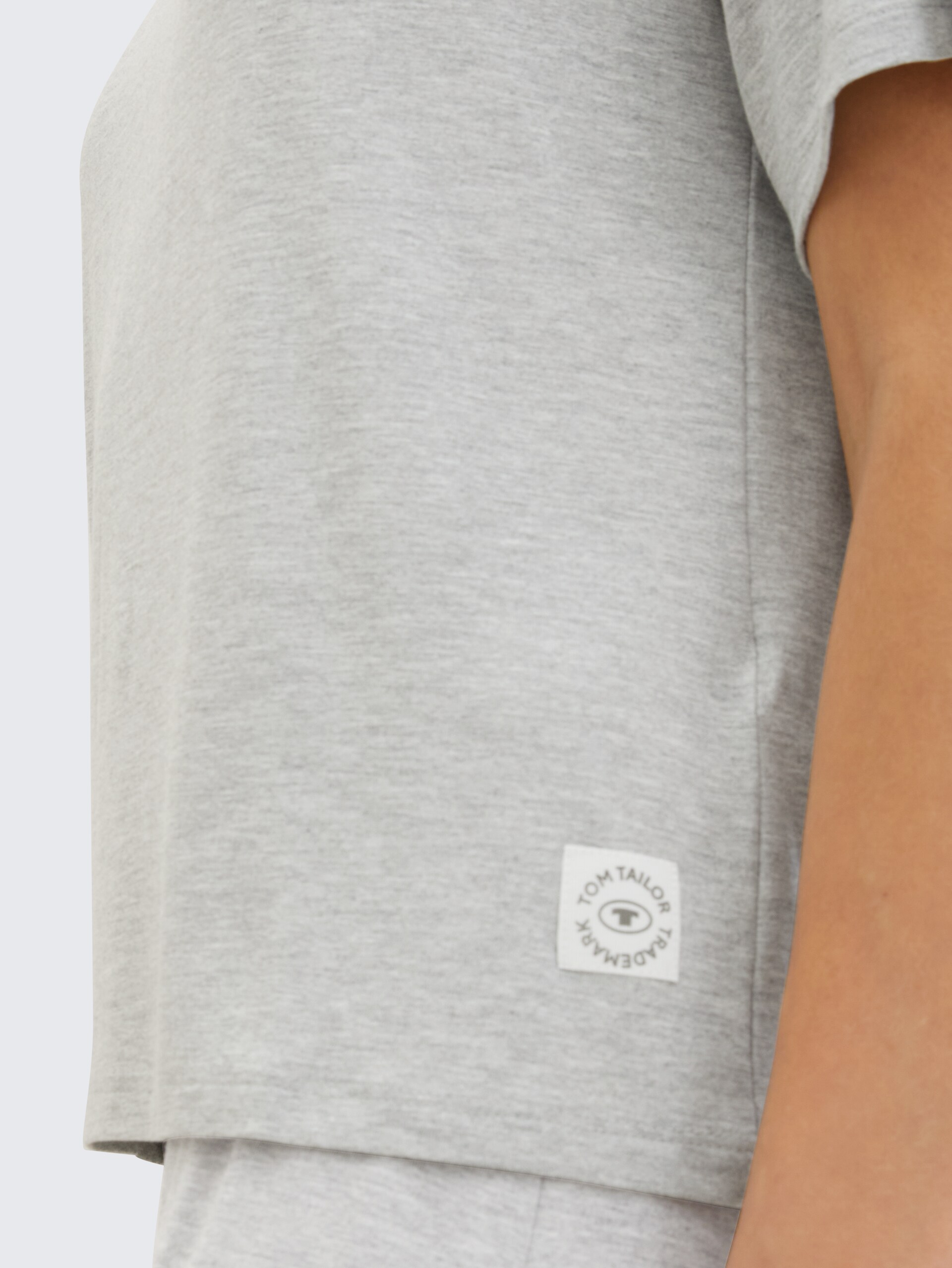 Loungewear T-Shirt in Melange Optik - grey-medium-melange - Detail-Model-Ansicht