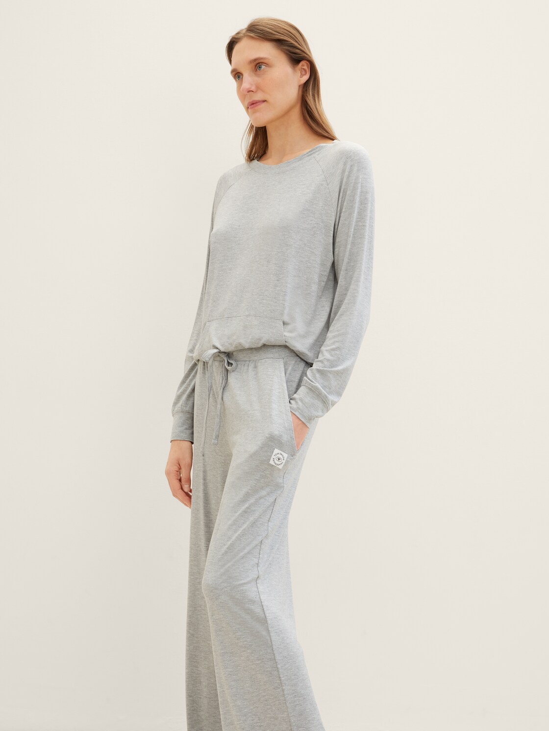 Pyjama-Hose in Melange Optik - grey-medium-melange - seitliche Model-Ansicht