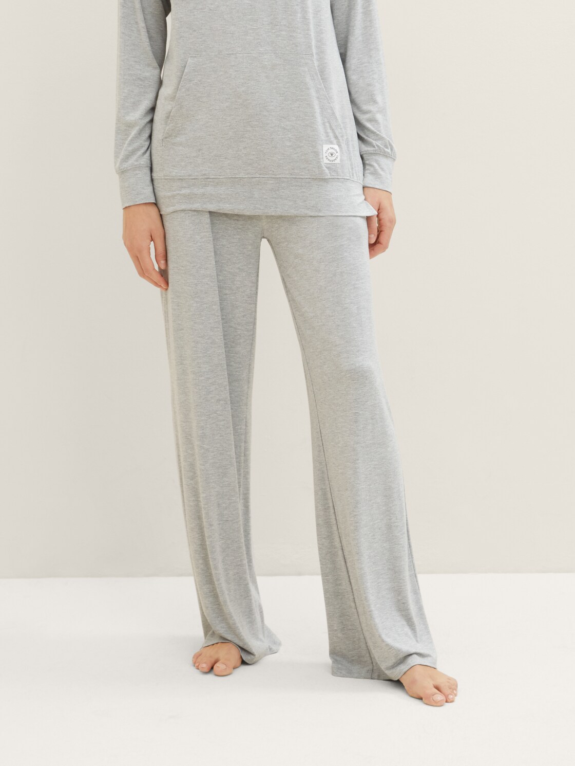 Pyjama-Hose in Melange Optik - grey-medium-melange - Ausschnitt Model-Vorderansicht