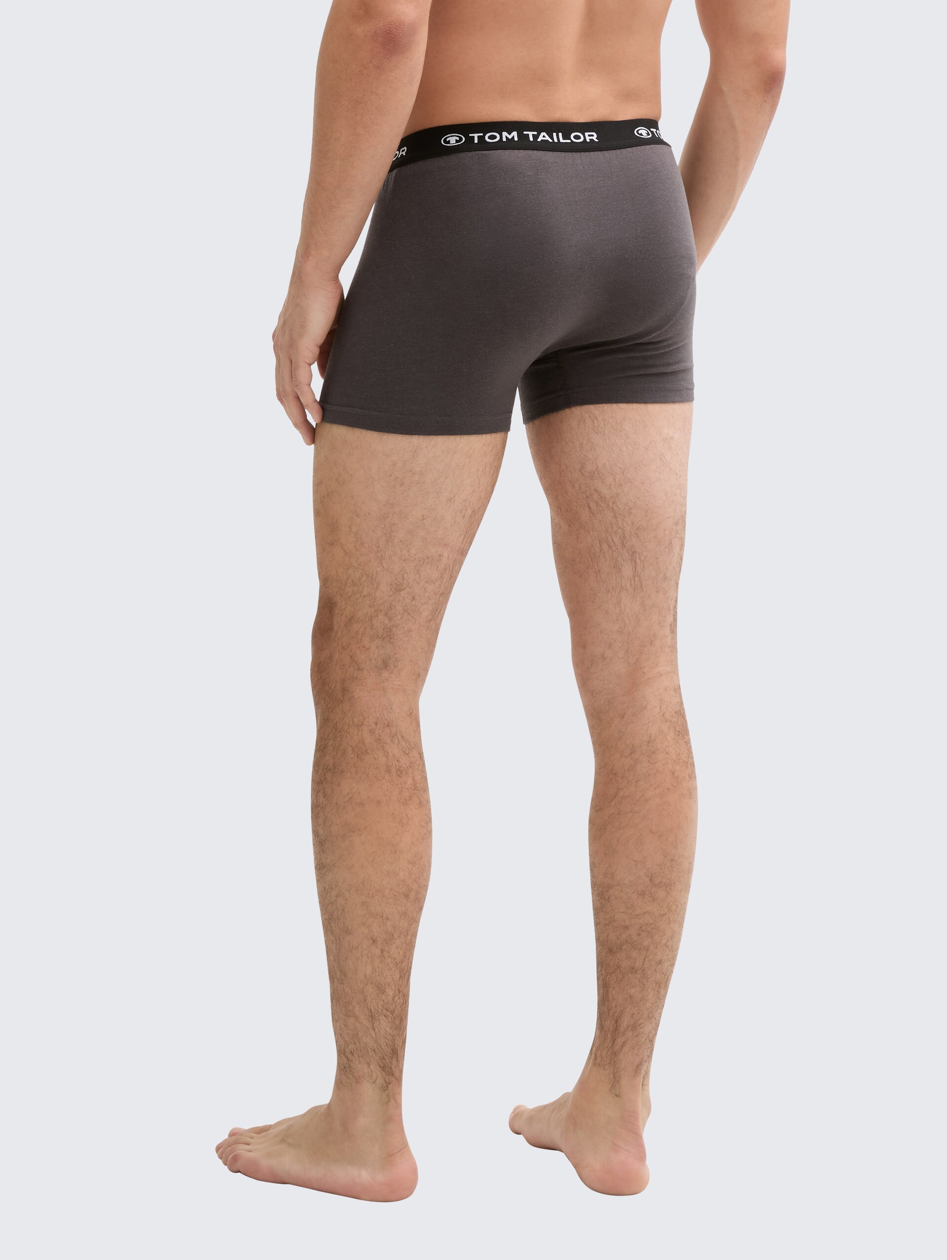 Boxershorts im 3er-Pack - grün-dunkel-melange - Auschnitt Model-Rückansicht