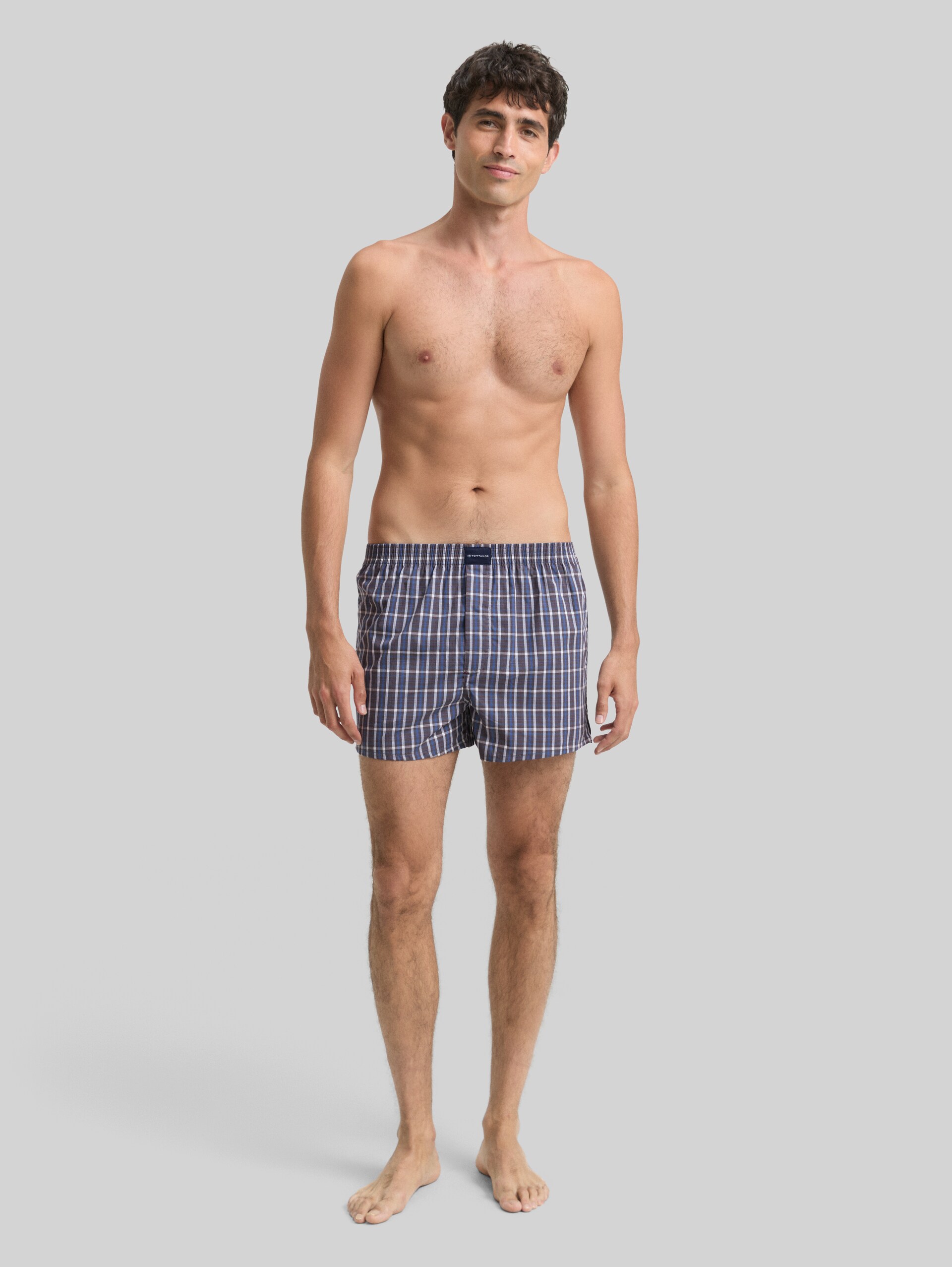 Katoenen boxershorts in een set van 2 - blue-dark-check - Model vooraanzicht