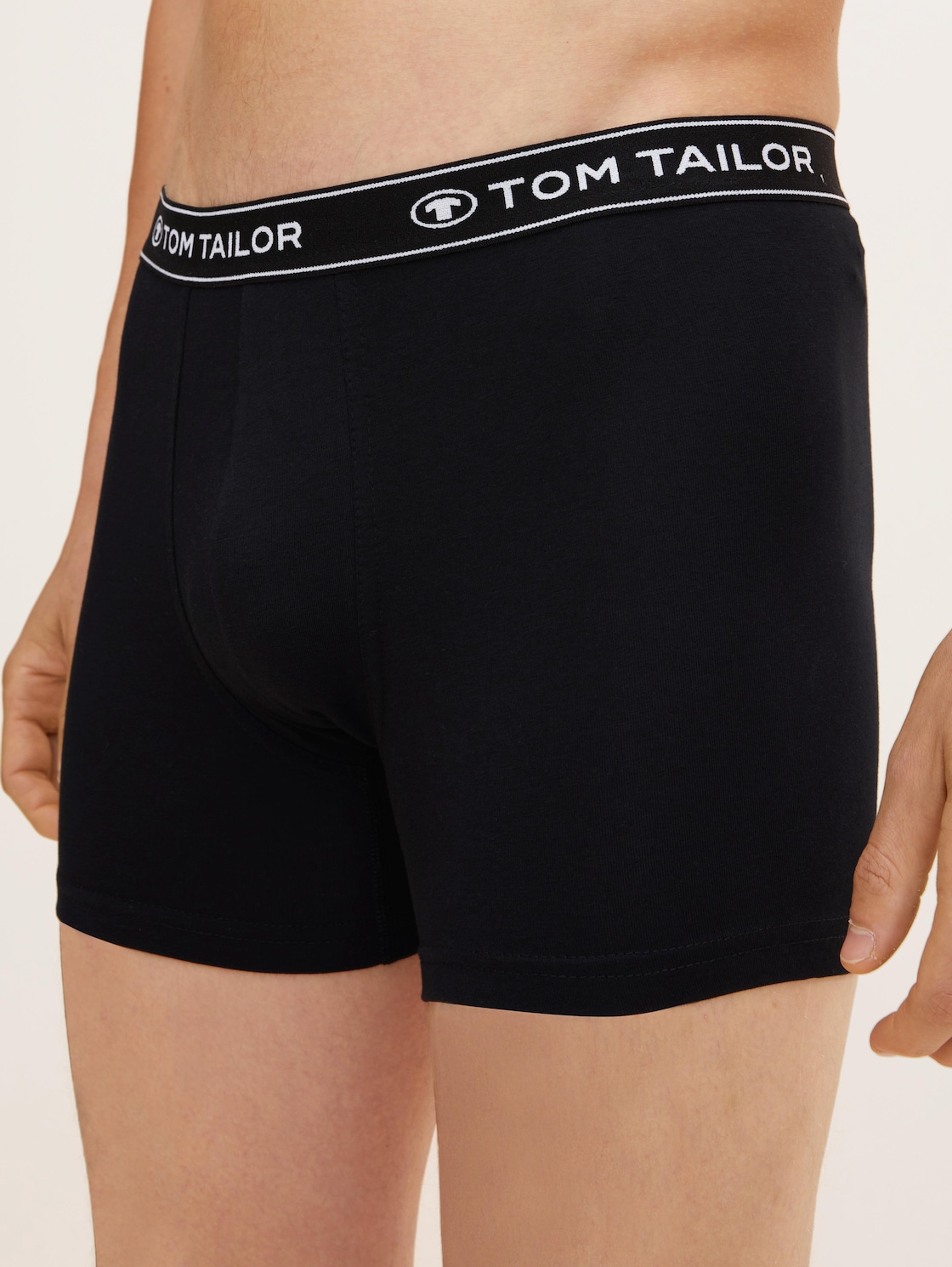 Mittellange Boxershorts im 3er-Pack - black-black-black - Detail-Model-Ansicht