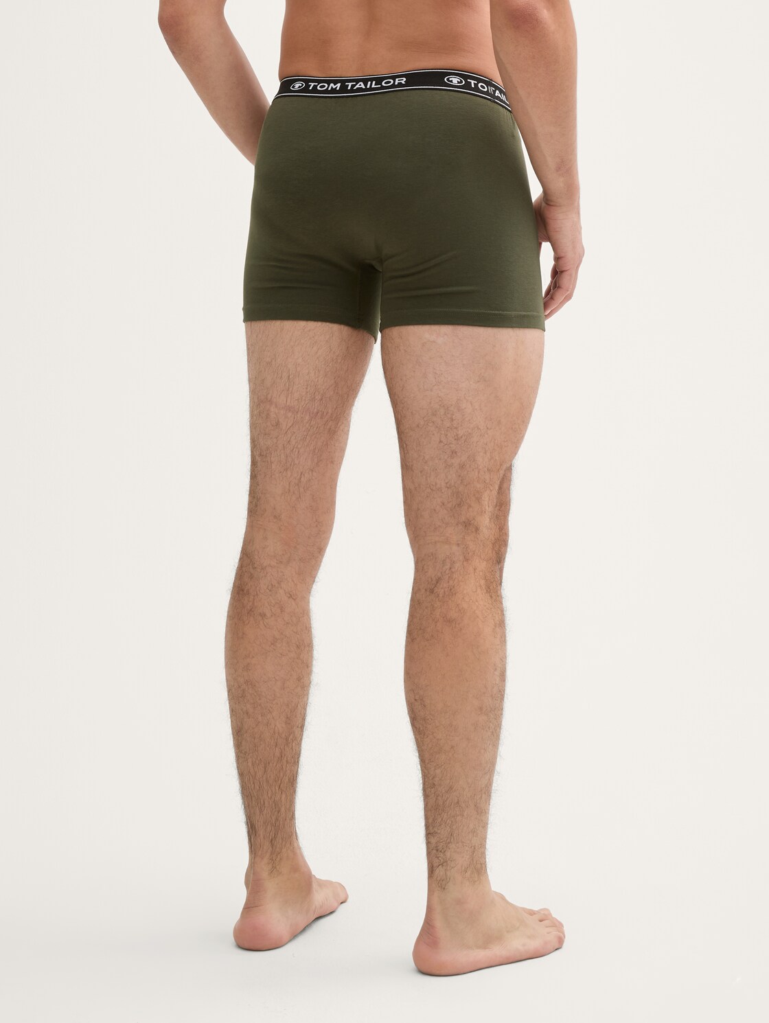 Mittellange Boxershorts im 3er-Pack - green melange - Auschnitt Model-Rückansicht