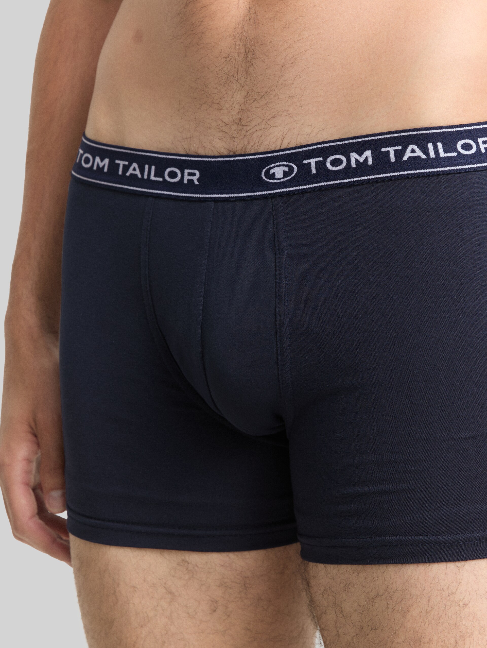 Medium-length boxer shorts in a 3-pack - red-medium-solid - Detail model view