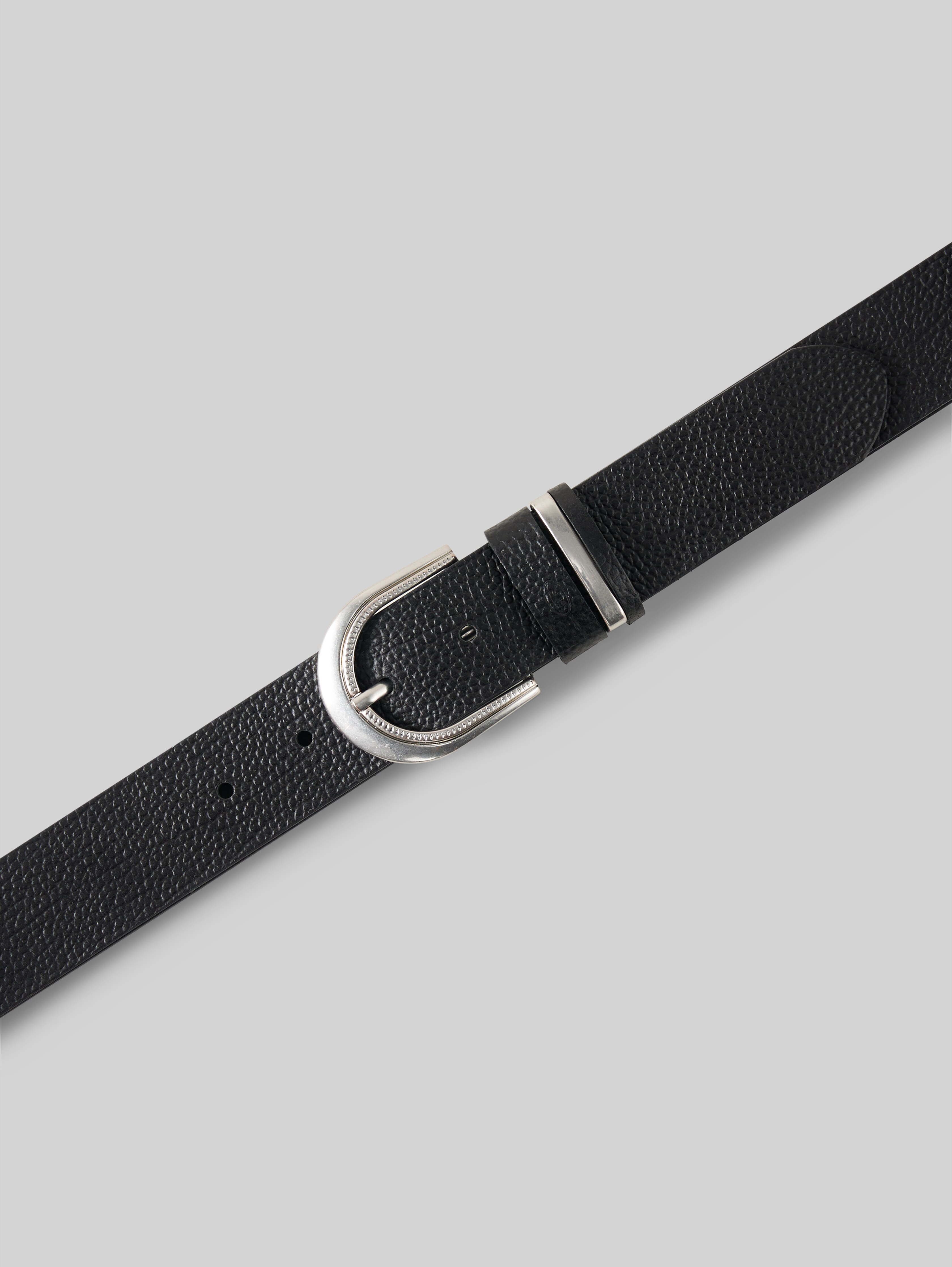 TTSANDRA leather belt with rounded pin buckle in black by Tom Tailor