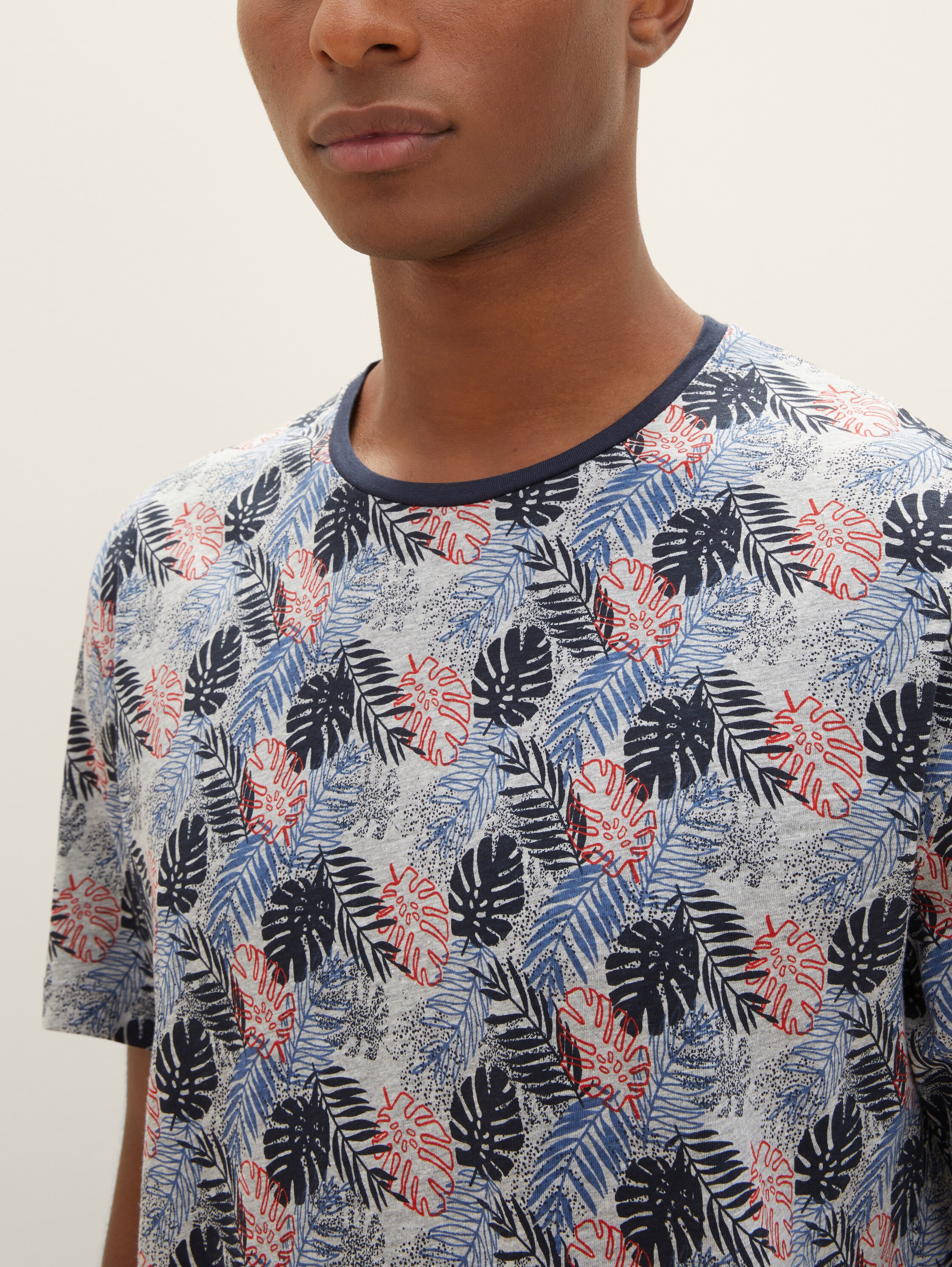 Gemusterter Kurz-Pyjama - white allover - Detail-Model-Ansicht