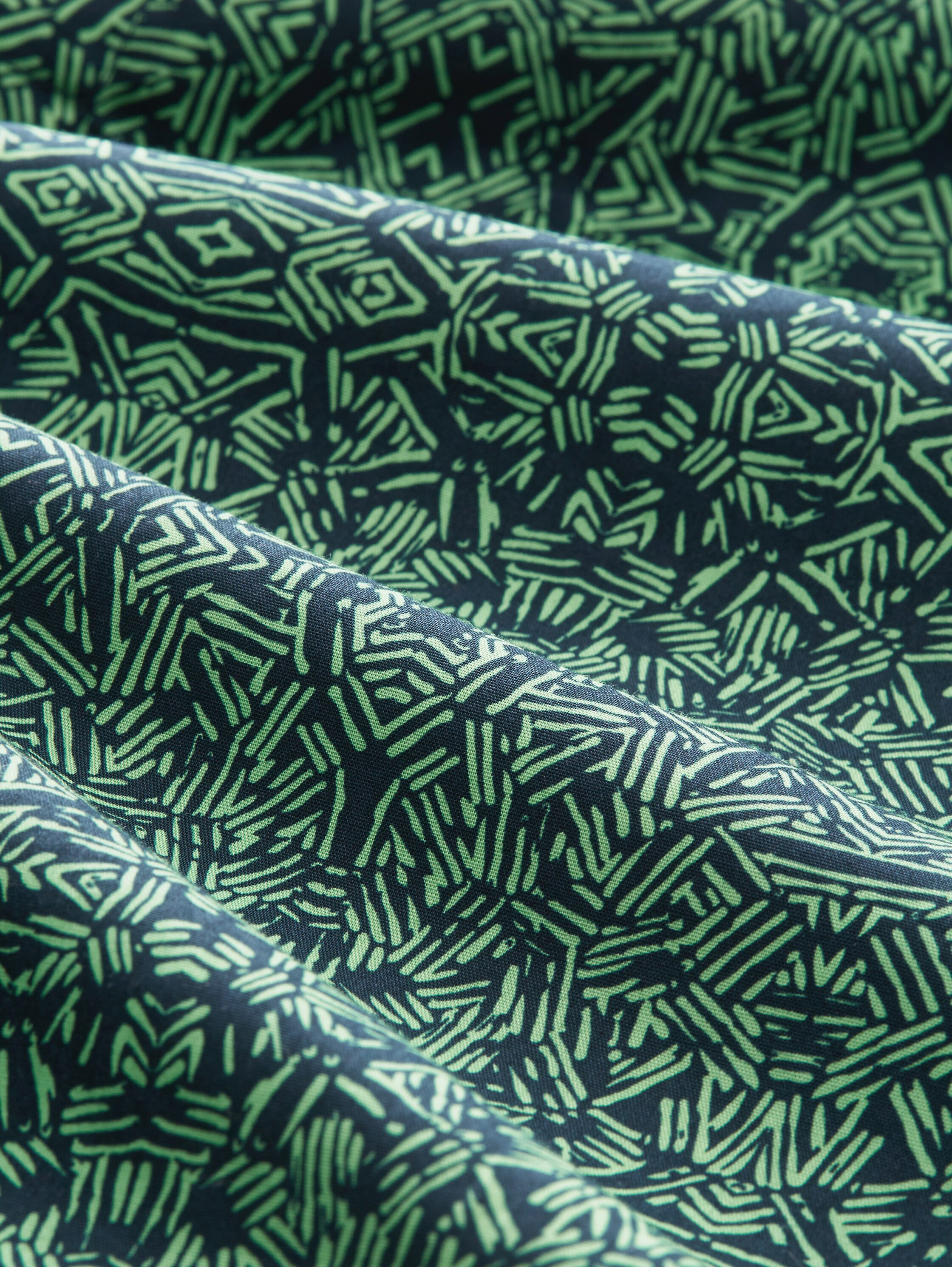 Bermuda met motief - blue-dark-allover - Materiaalweergave