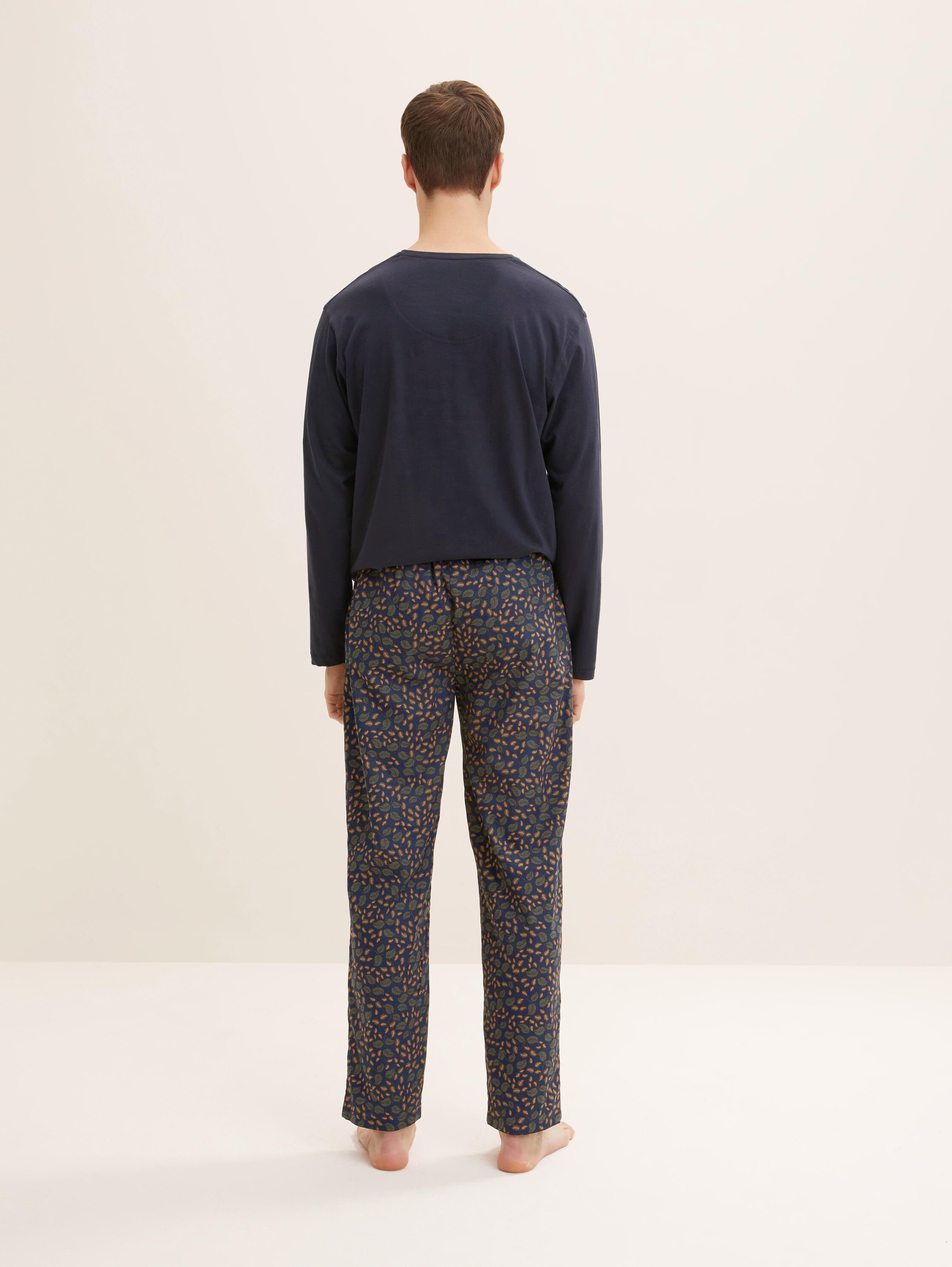 Pyjamabroek met patterns - green allover - Neklijn model-achteraanzicht