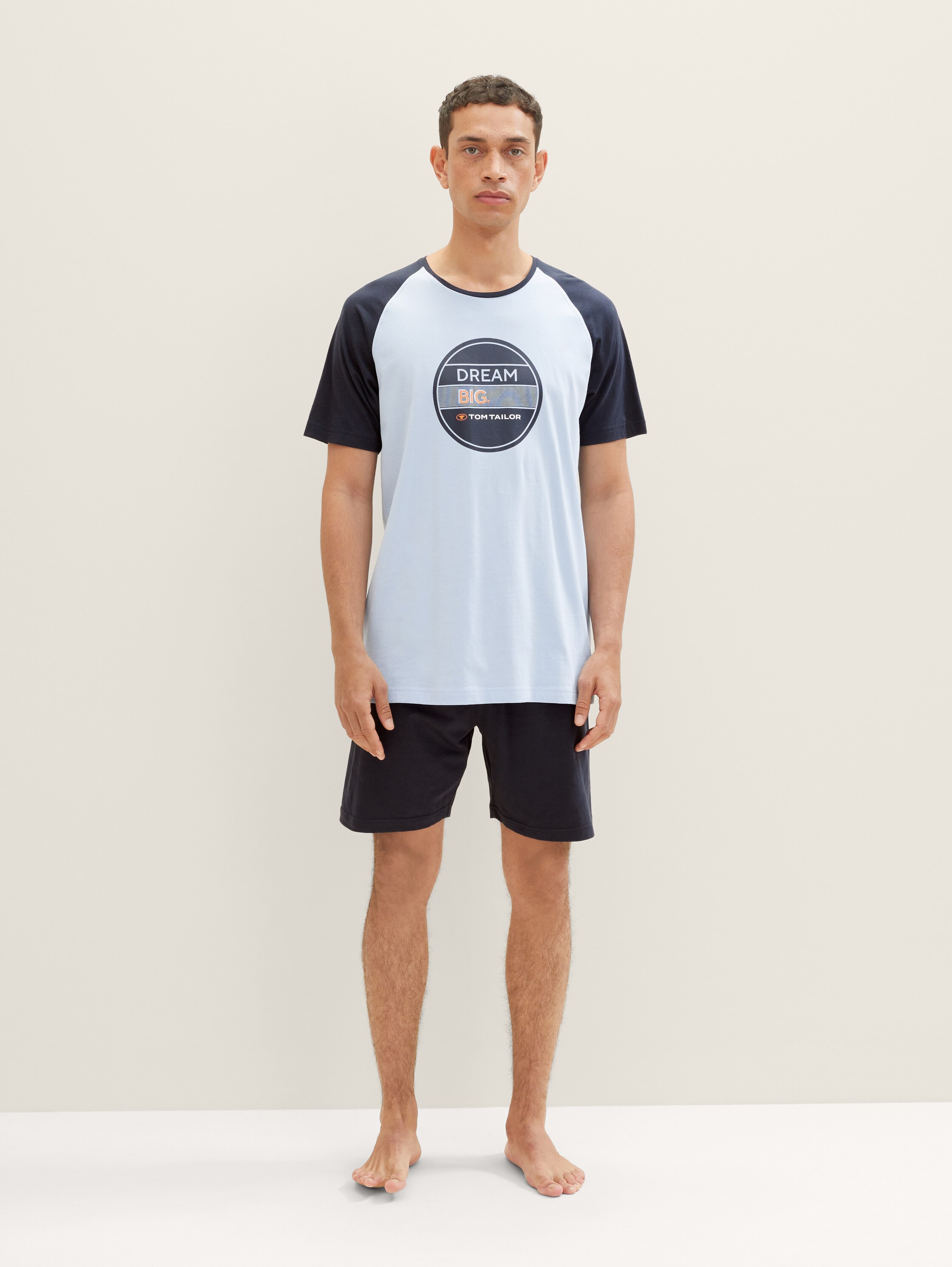 Short pyjamas with a print - blue-medium-solid