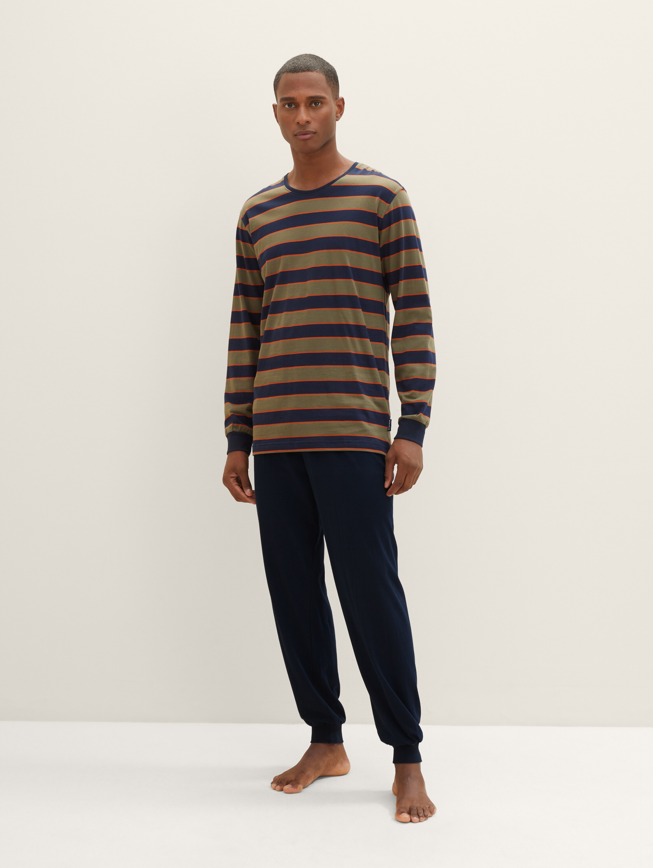 Gestreifter Pyjama - green-medium-horizontal stripe - Model-Vorderansicht